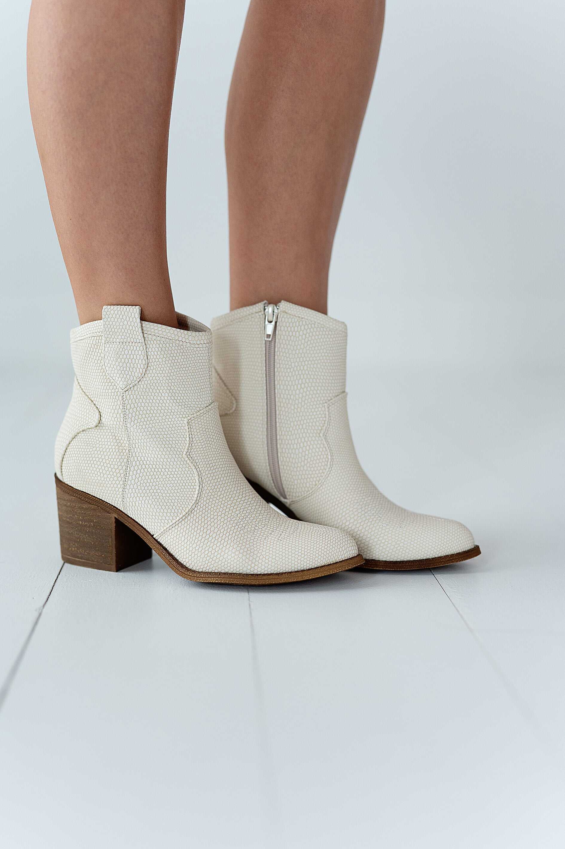Unite Western Boot in Natural - Size 8 Left