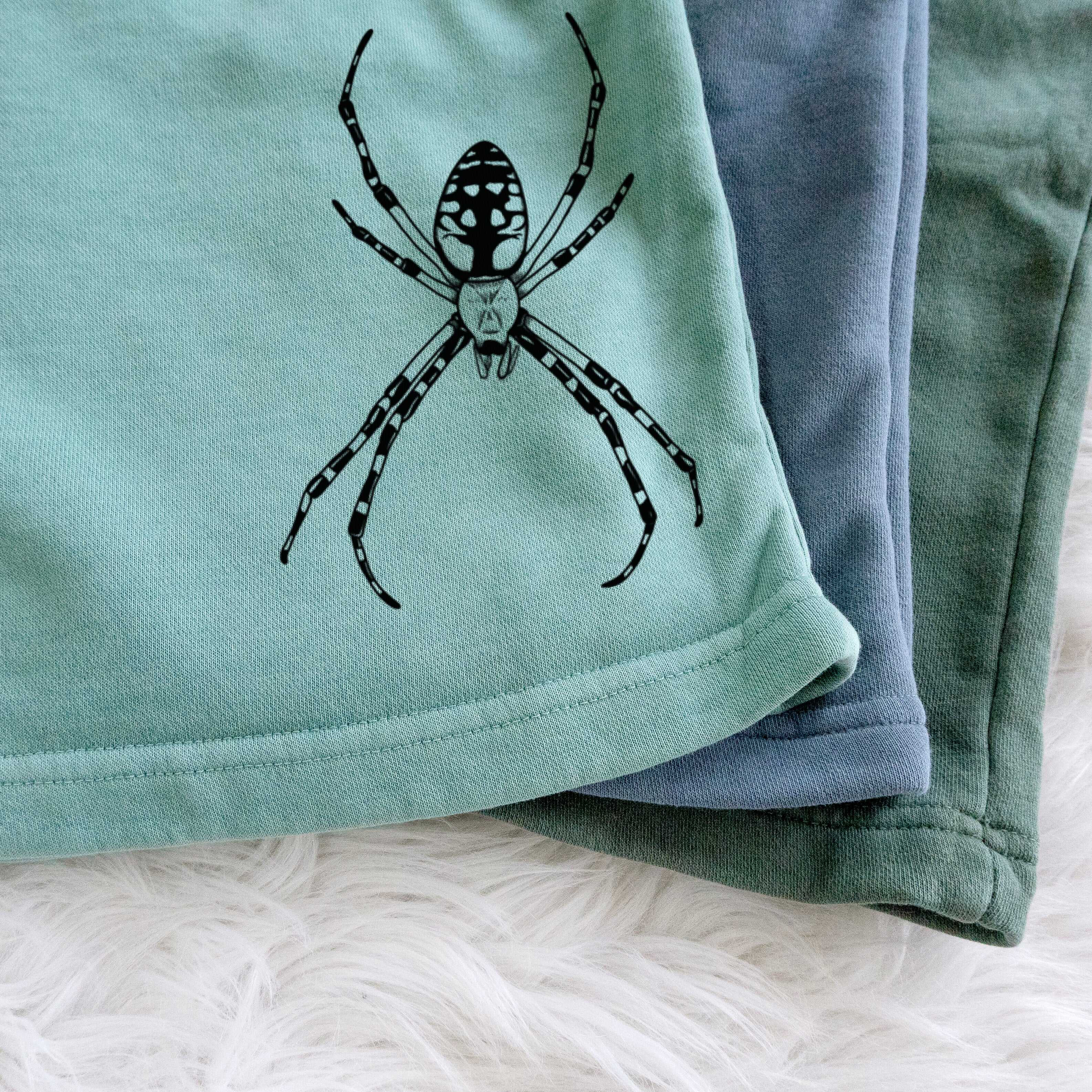 Argiope aurantia - Yellow Garden Spider - Unisex Pigment Dyed Shorts