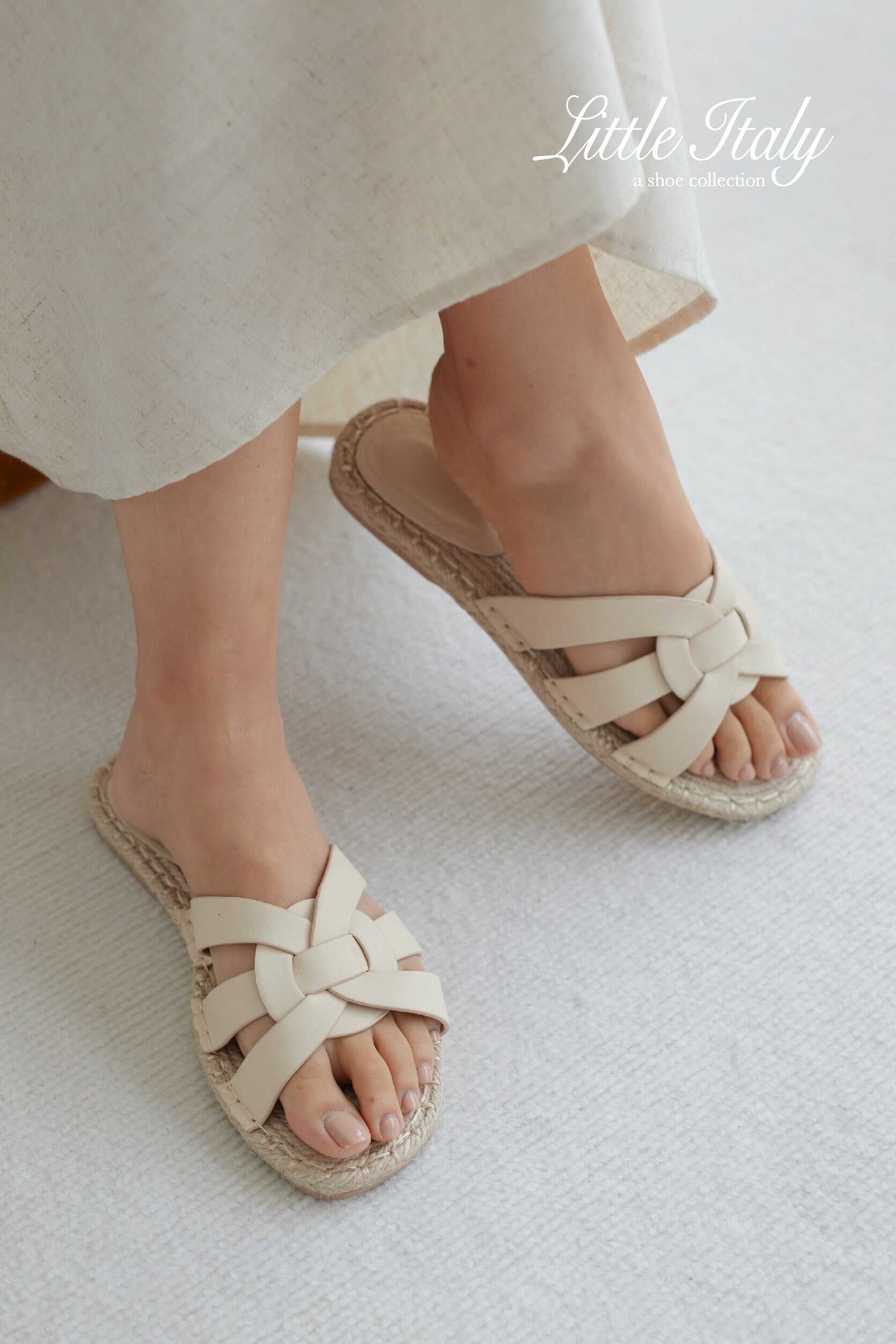 Interlocking Espadrilles Sliders in Cream