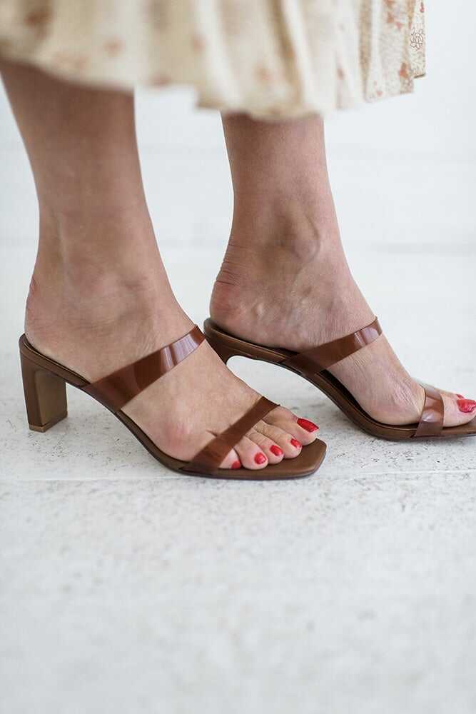 Yanti Square Toed Heel in Camel