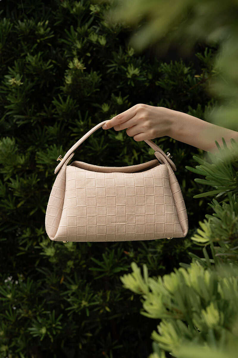 Milan 28 Weaved Top-handle Bag in Natural