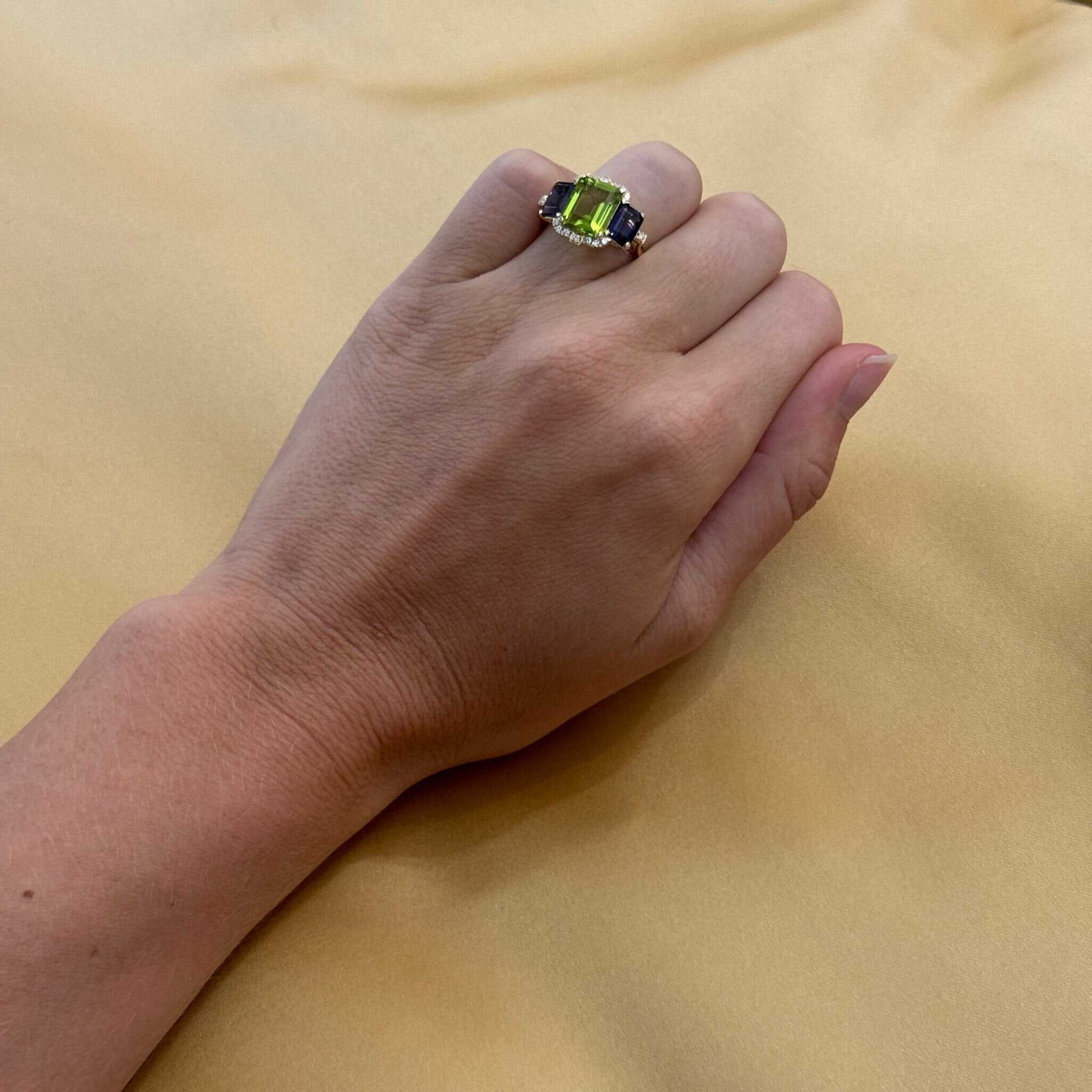 Goshwara 3-Stone Peridot & Iolite 18K Gold Ring