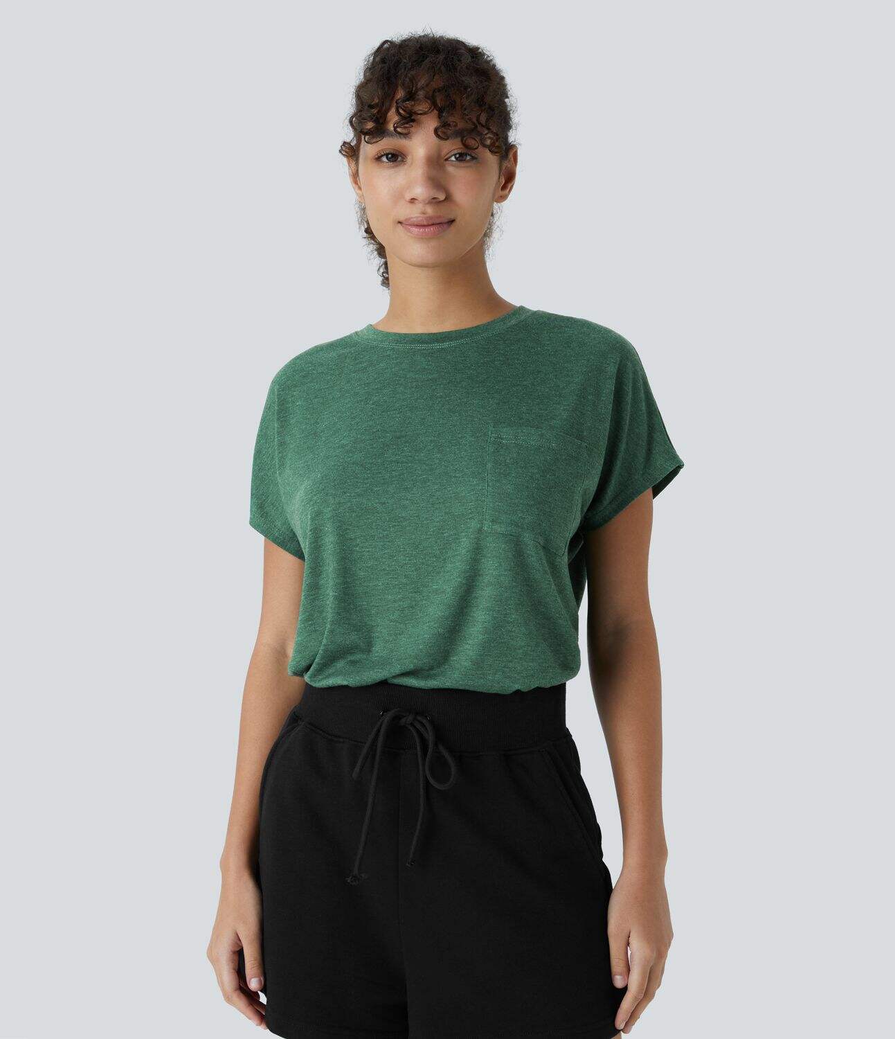 Round Neck Chest Pocket Split Hem Relax Casual T-Shirt