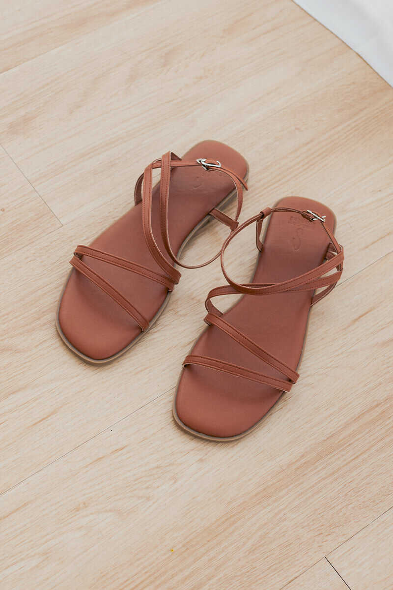 Romeo Strappy Sandals in Pecan