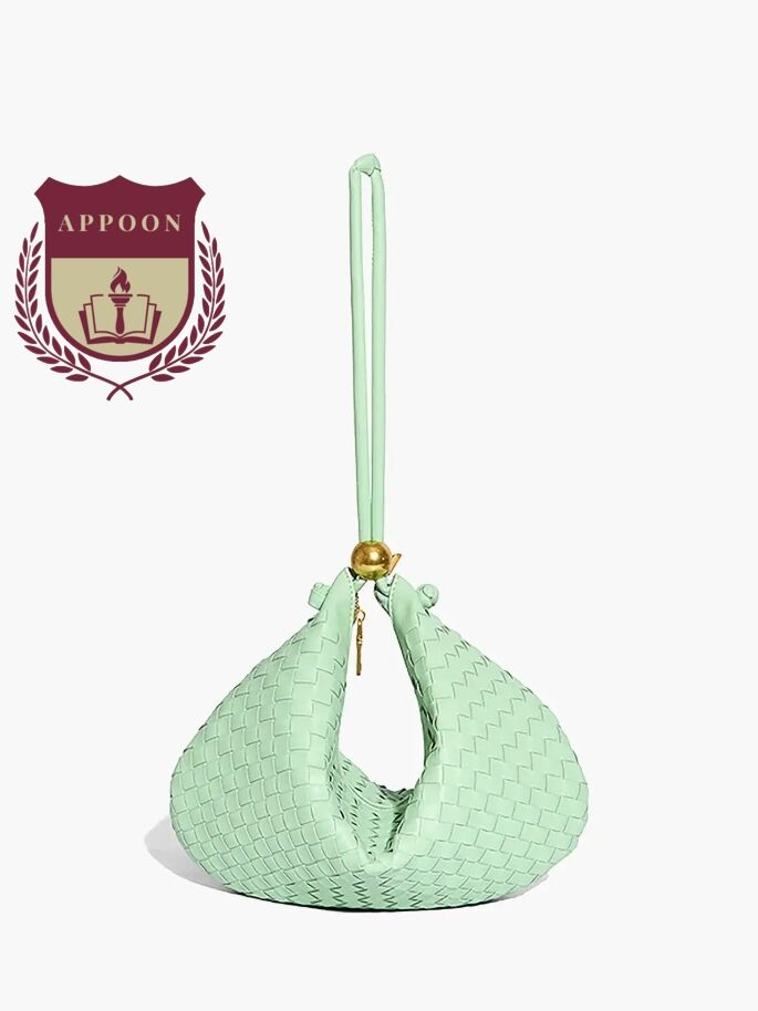 Braided Bucket Bag