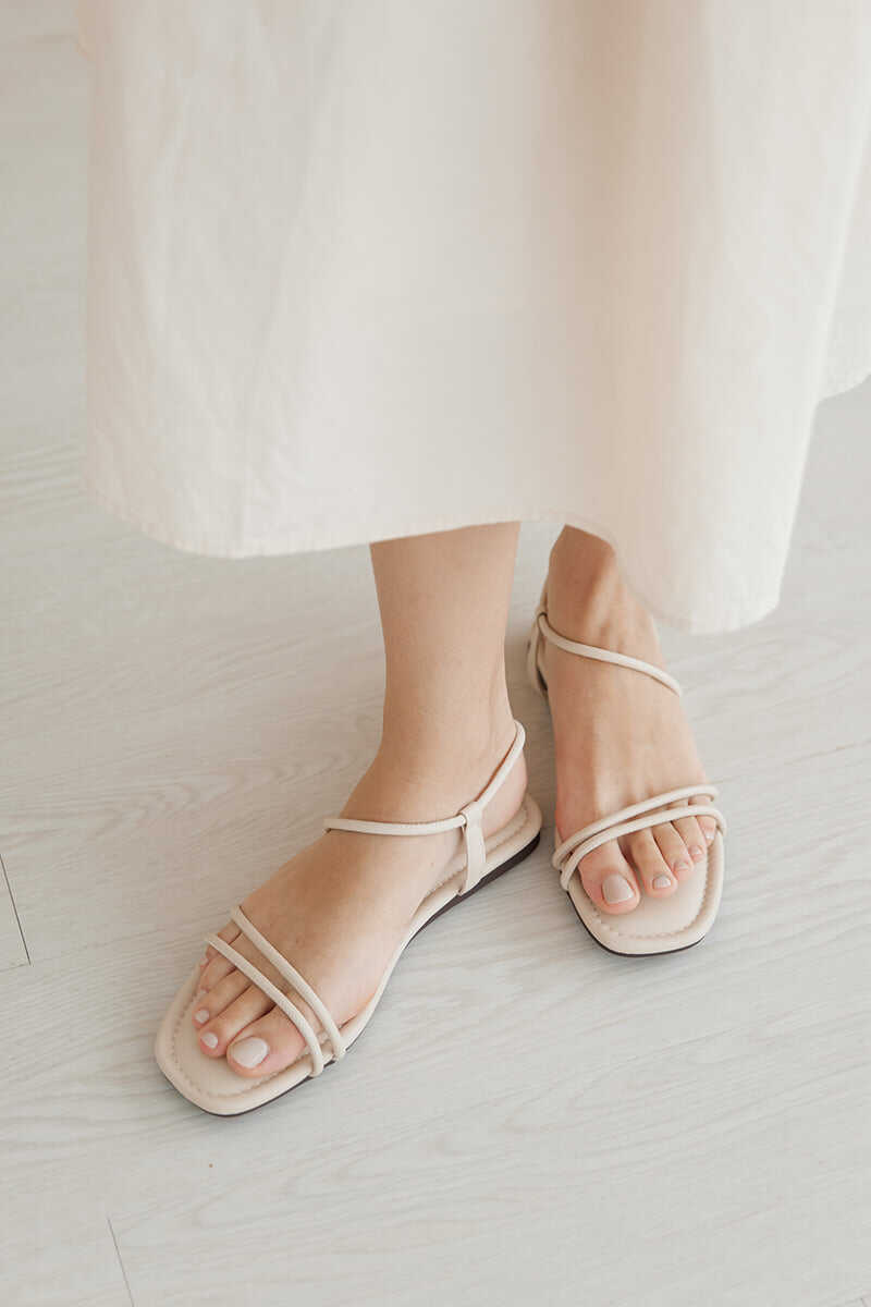 Jamie Cloud Sandals in Cream