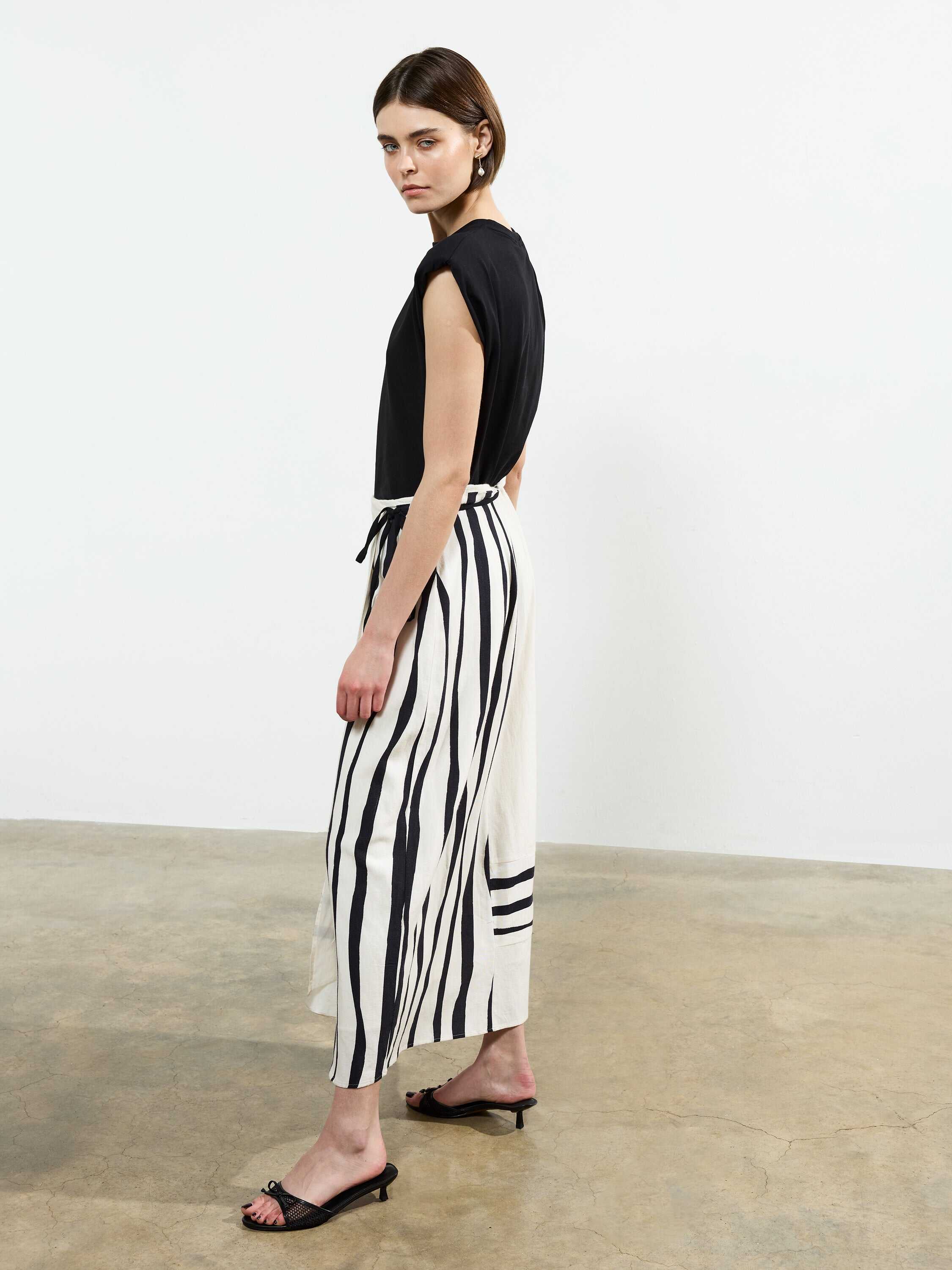Genevieve Ariette Linen Skirt