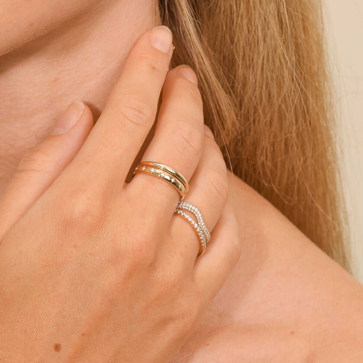 Cosmic Star Band Ring in Gold