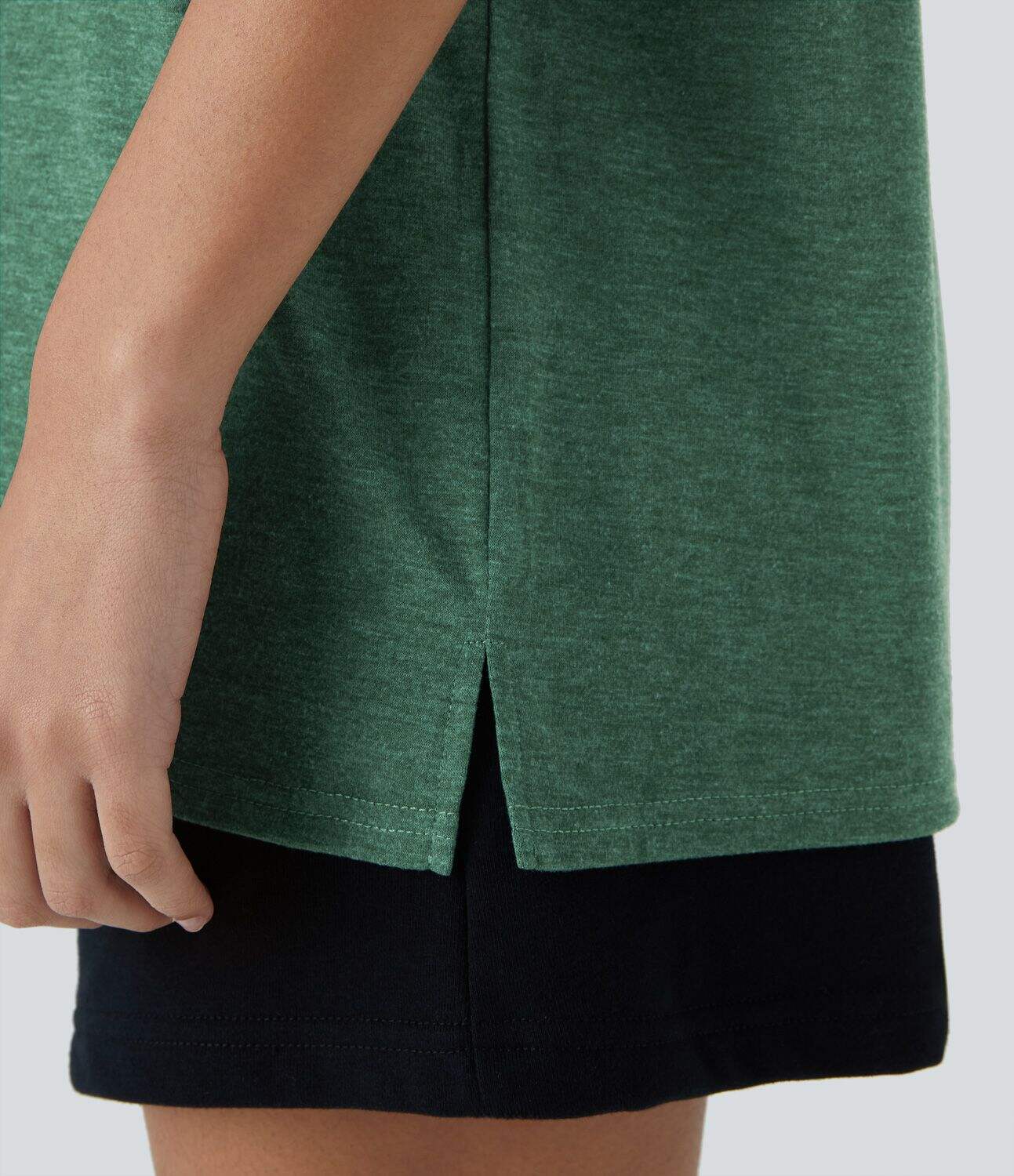 Round Neck Chest Pocket Split Hem Relax Casual T-Shirt