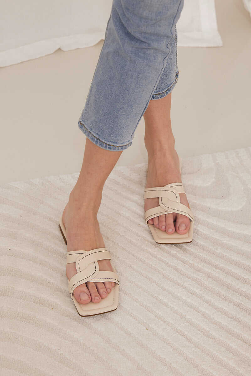 Cream Contrast Stitching Slippers
