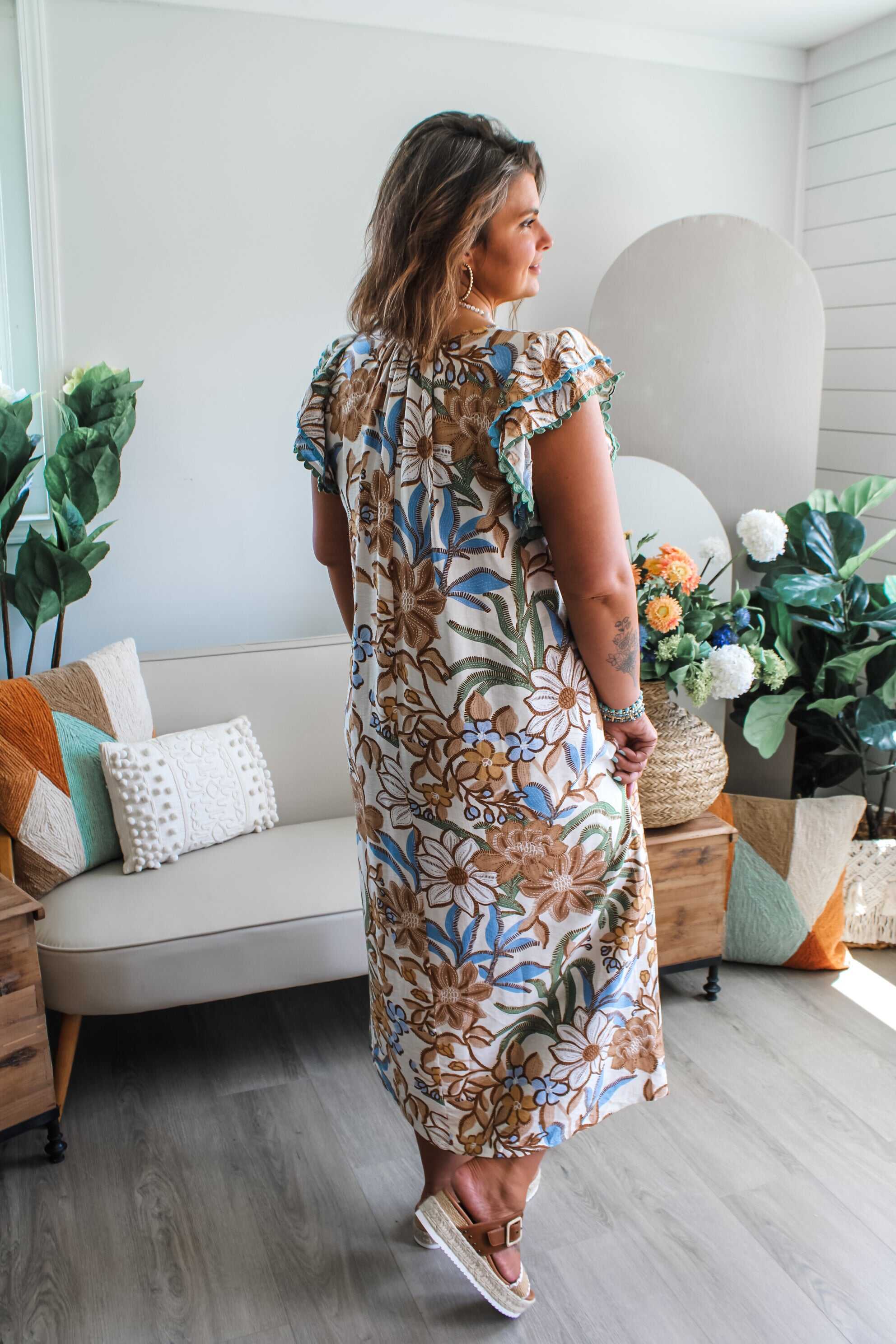 Excellent Inspiration Floral Midi • Tan Multi