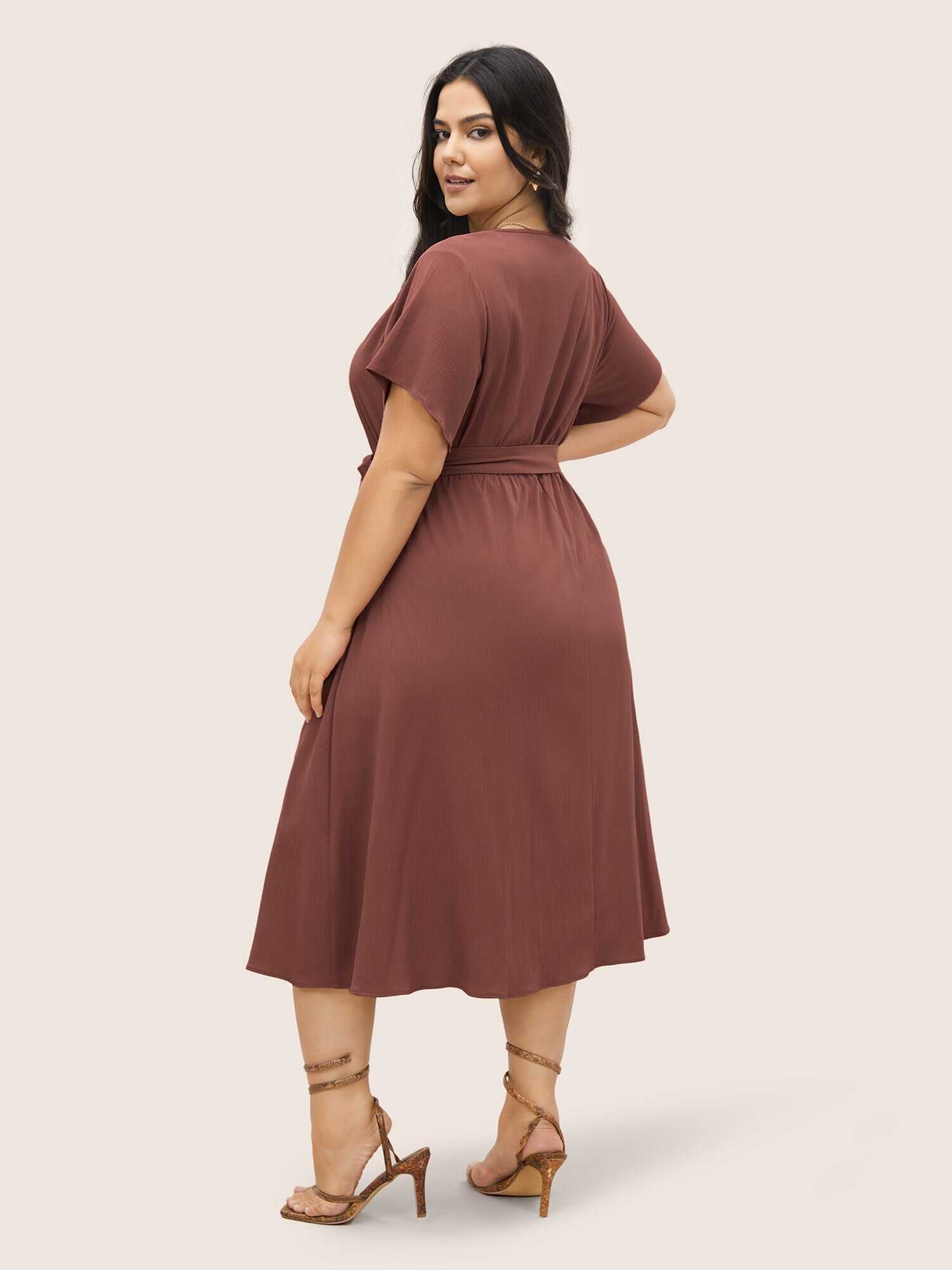 Anti-Wrinkle Keyhole Button Detail Belted Dress