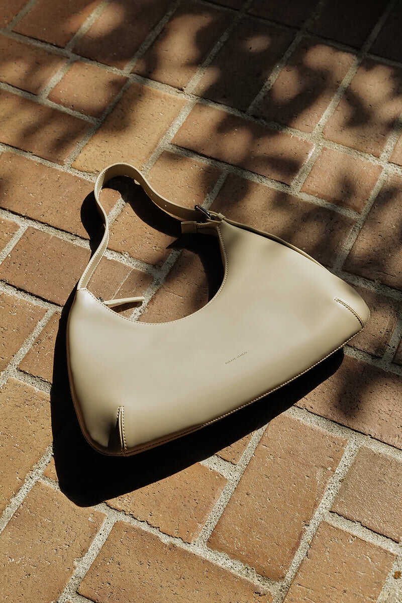 New York Hobo Bag in Beige