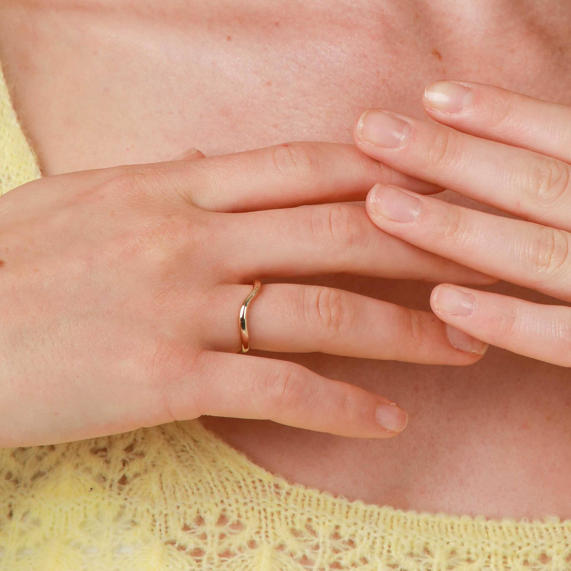 Wave Ring in Gold