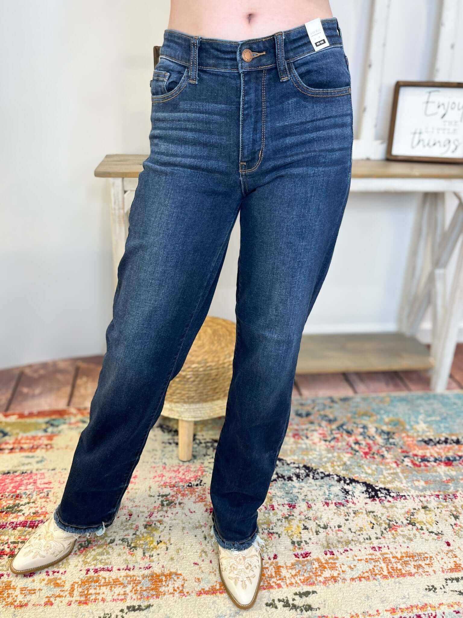 Judy Blue Country Mile Dark Wash Mid Rise Straight Jeans