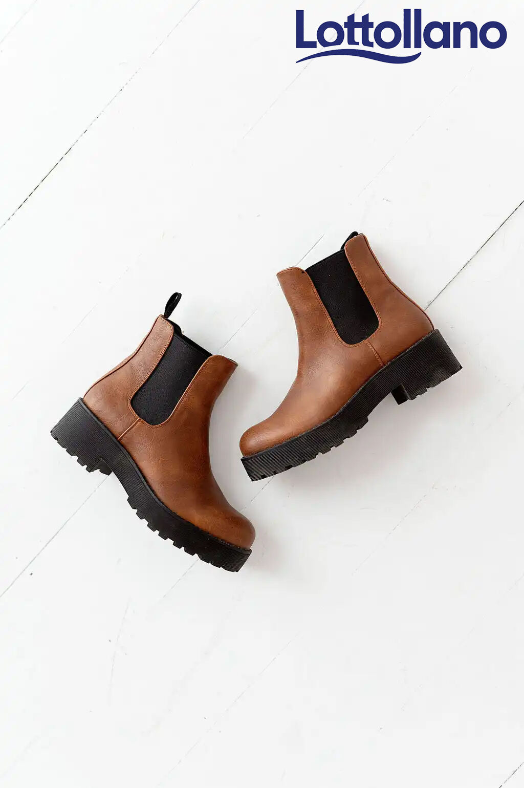 Maps Chunky Chelsea Boot in Cognac - Size 5 Left