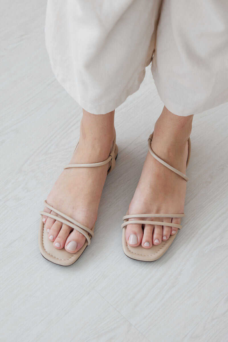 Jamie Cloud Sandals in Beige