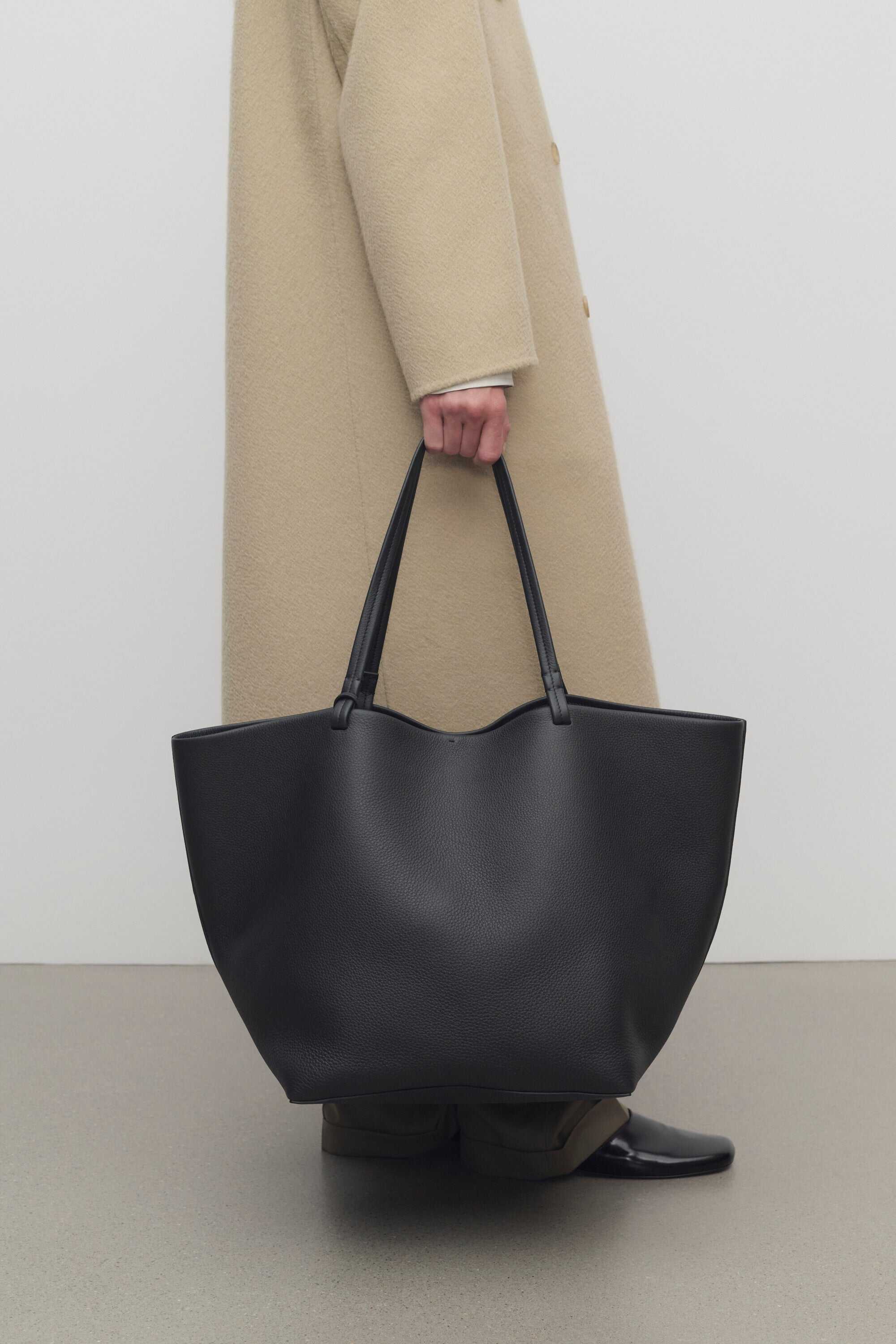 XL Park Tote Bag in Leather