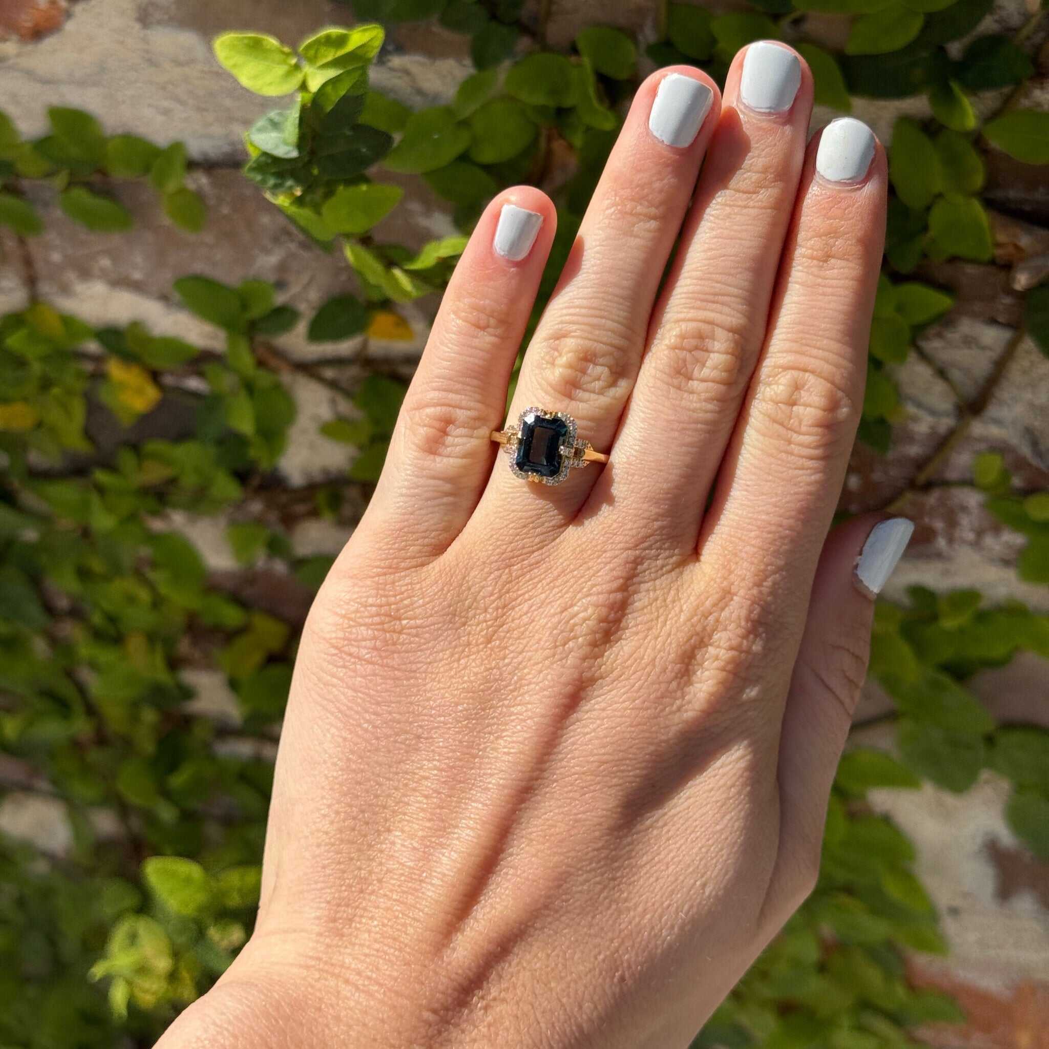 Goshwara Emerald-Cut London Blue Topaz & Diamond 18K Gold Ring