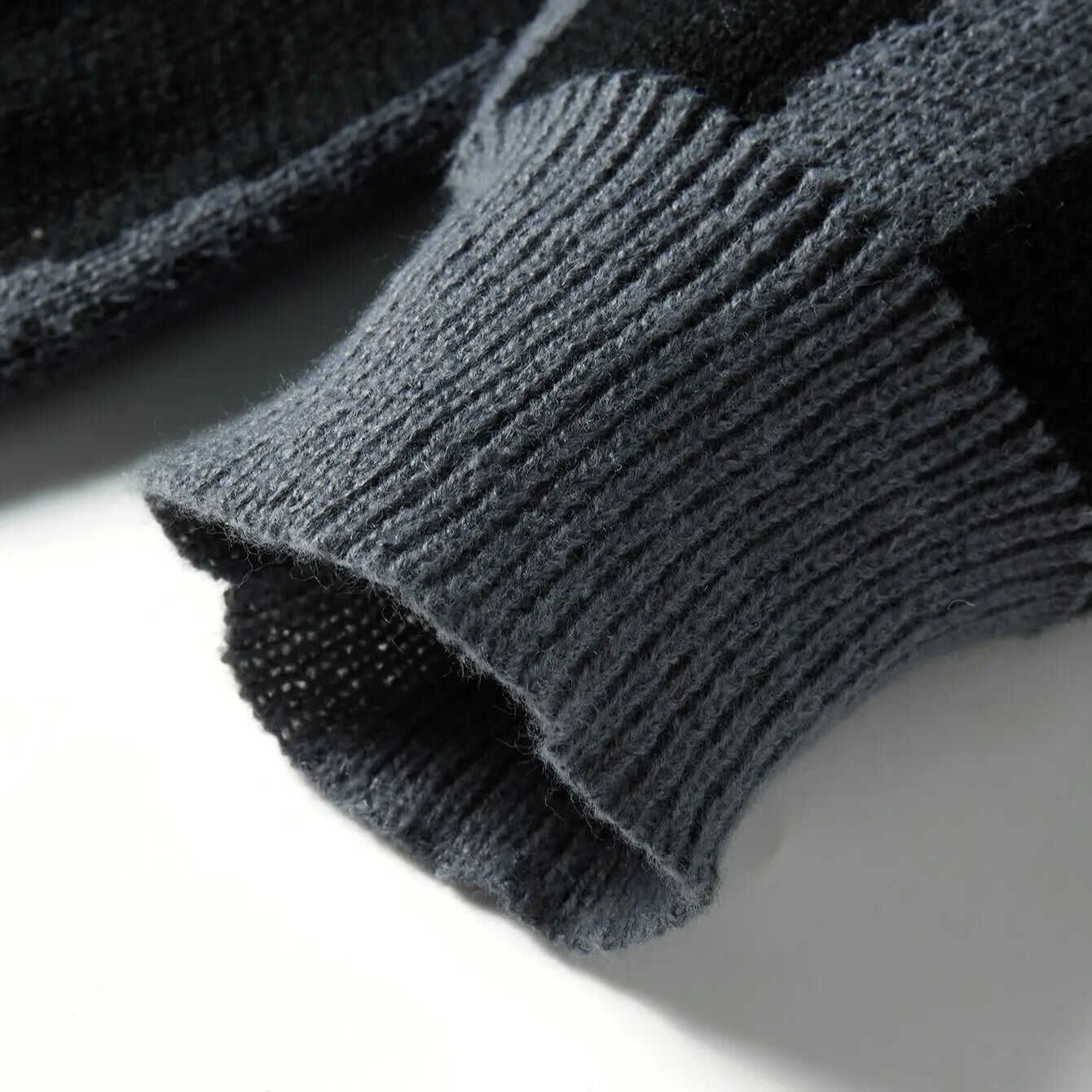 COLVIN KNITTED SWEATER