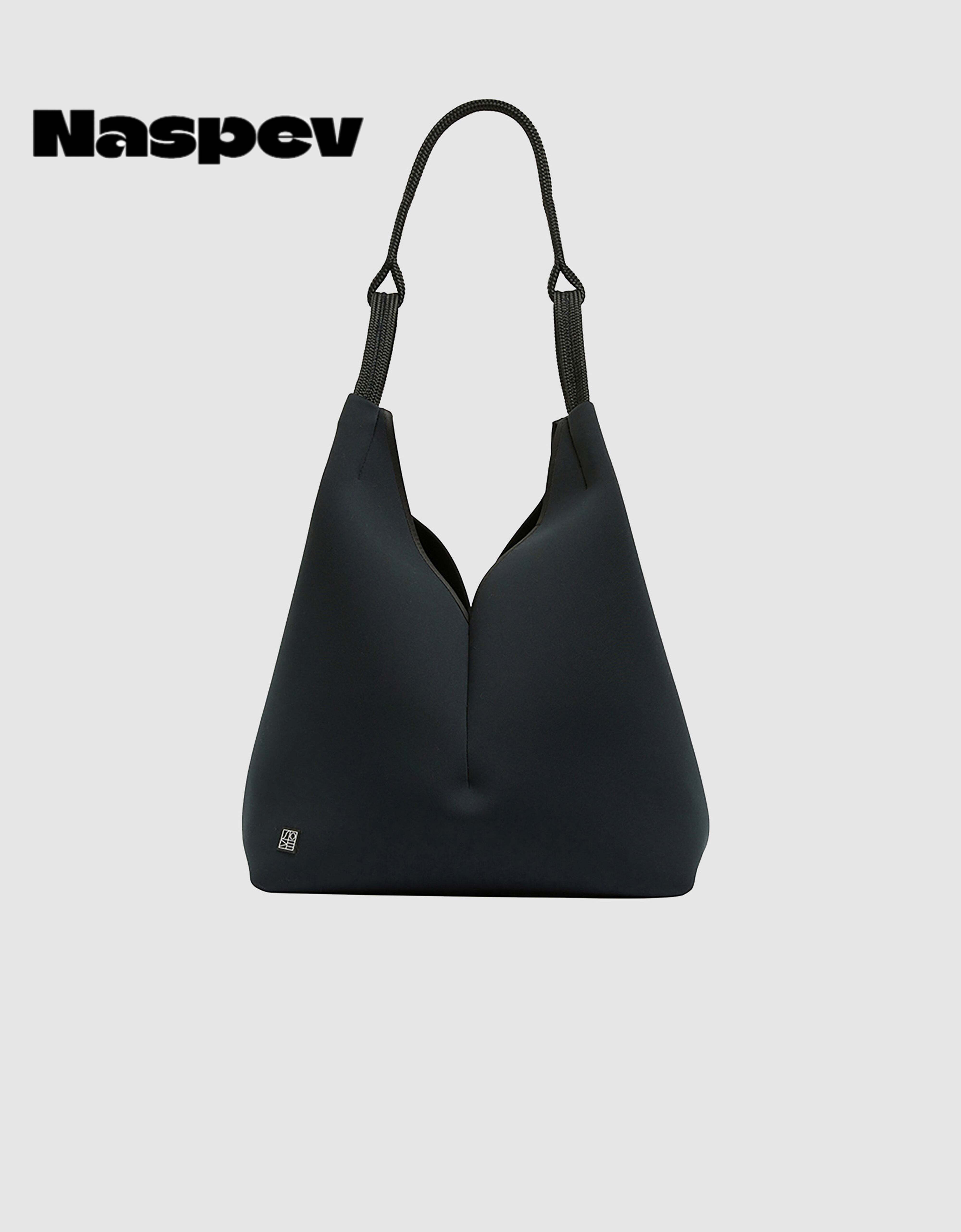 Solstice tote in black