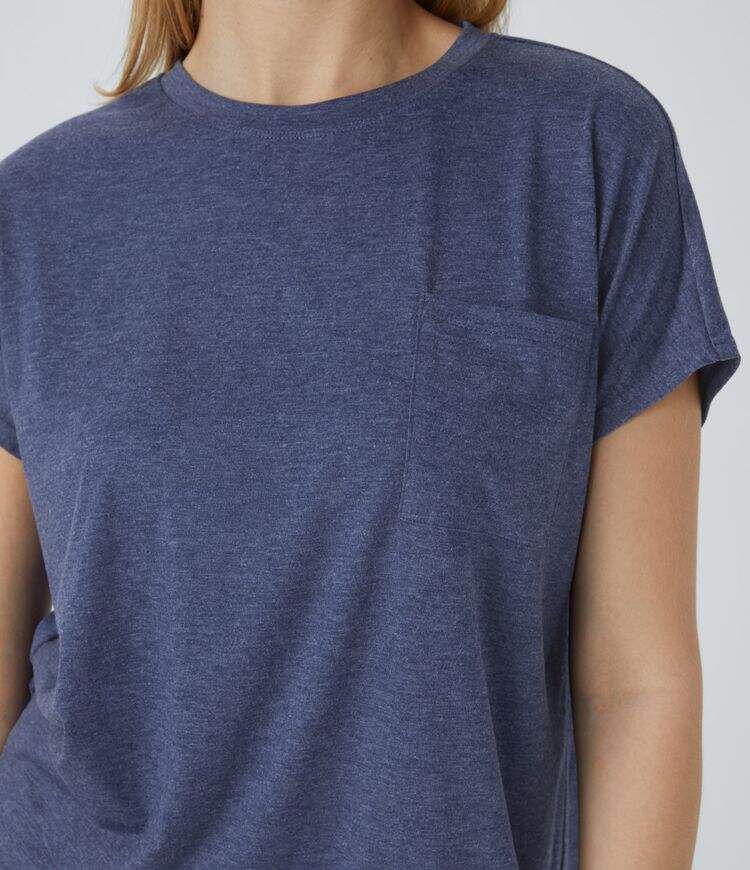 Round Neck Chest Pocket Split Hem Relax Casual T-Shirt