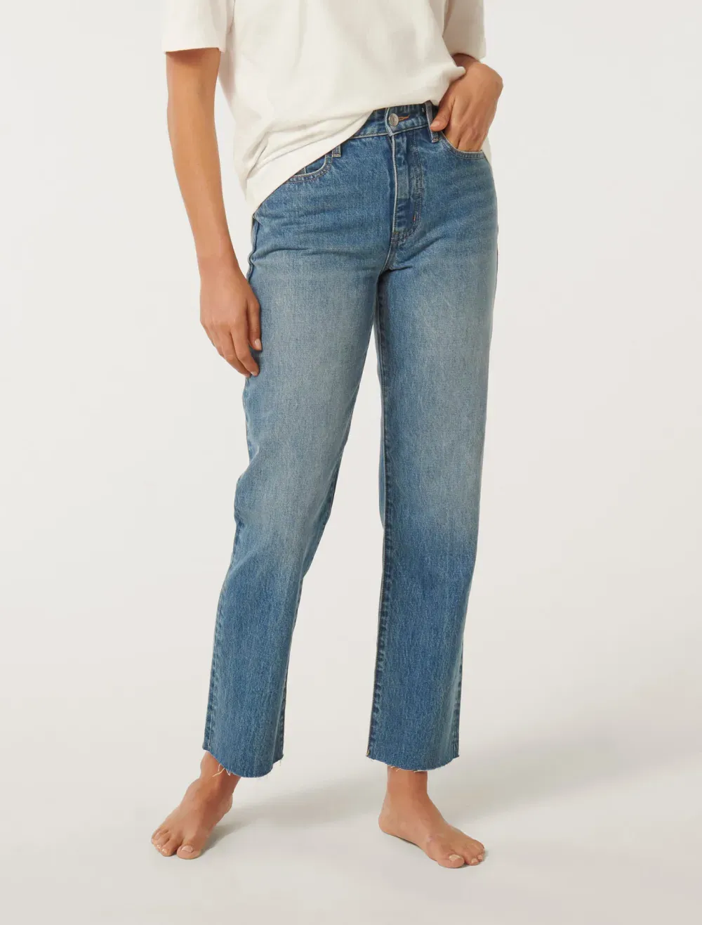 Ankle Straight Jean