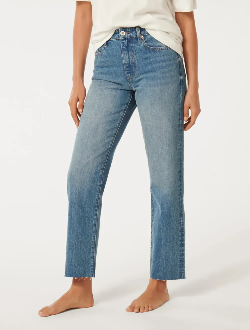 Ankle Straight Jean