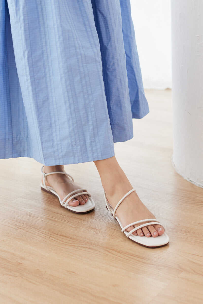 Jamie Sandals in Milk