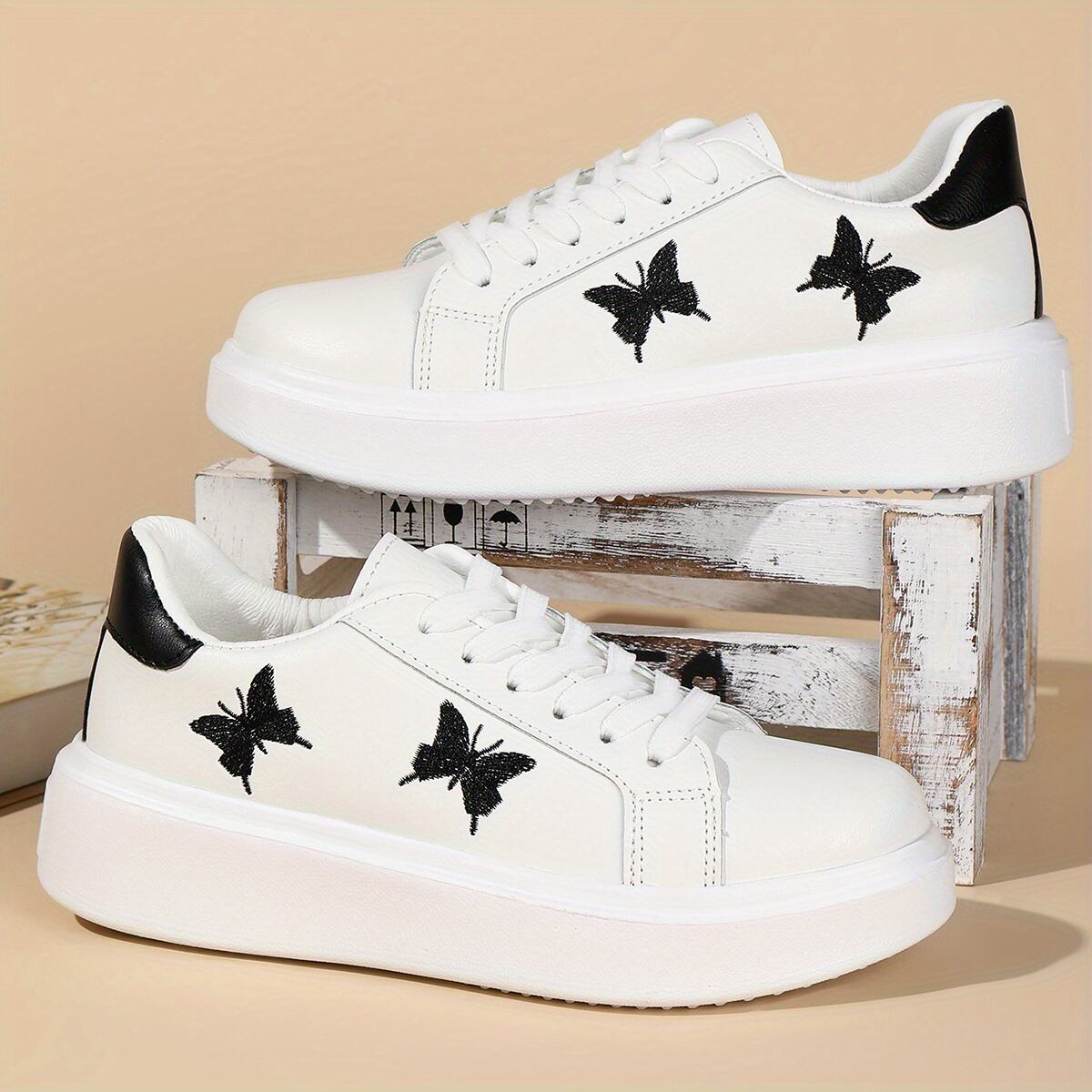 Women's Butterfly Embroidered Orthopedic Casual Sneakers