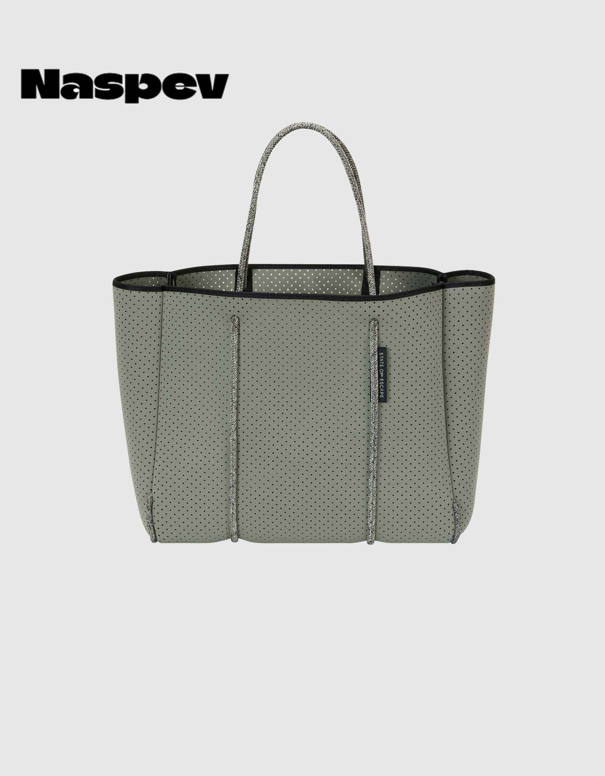 Flying Solo tote in sage green