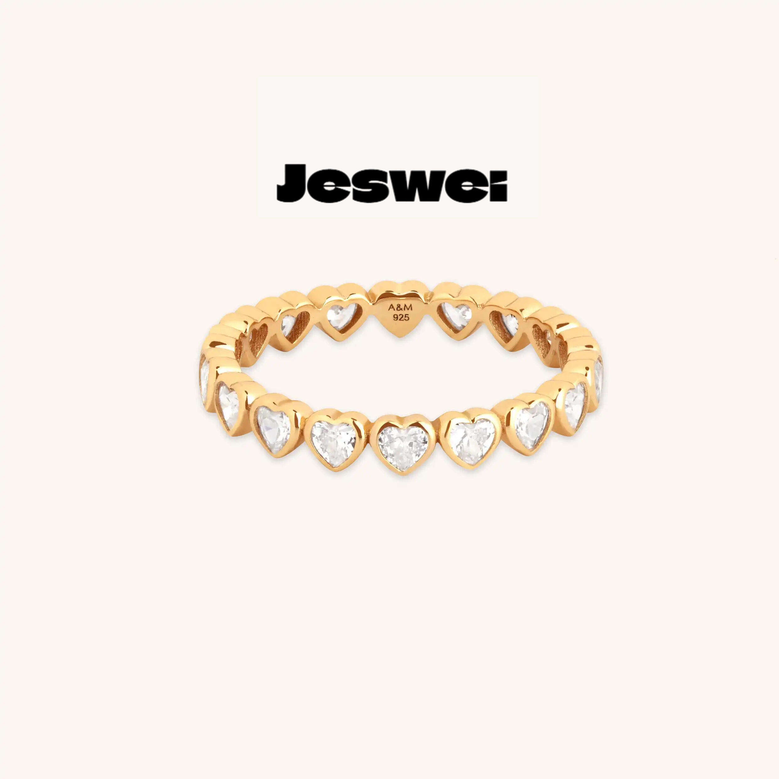 Heart Bezel Band Ring in Gold