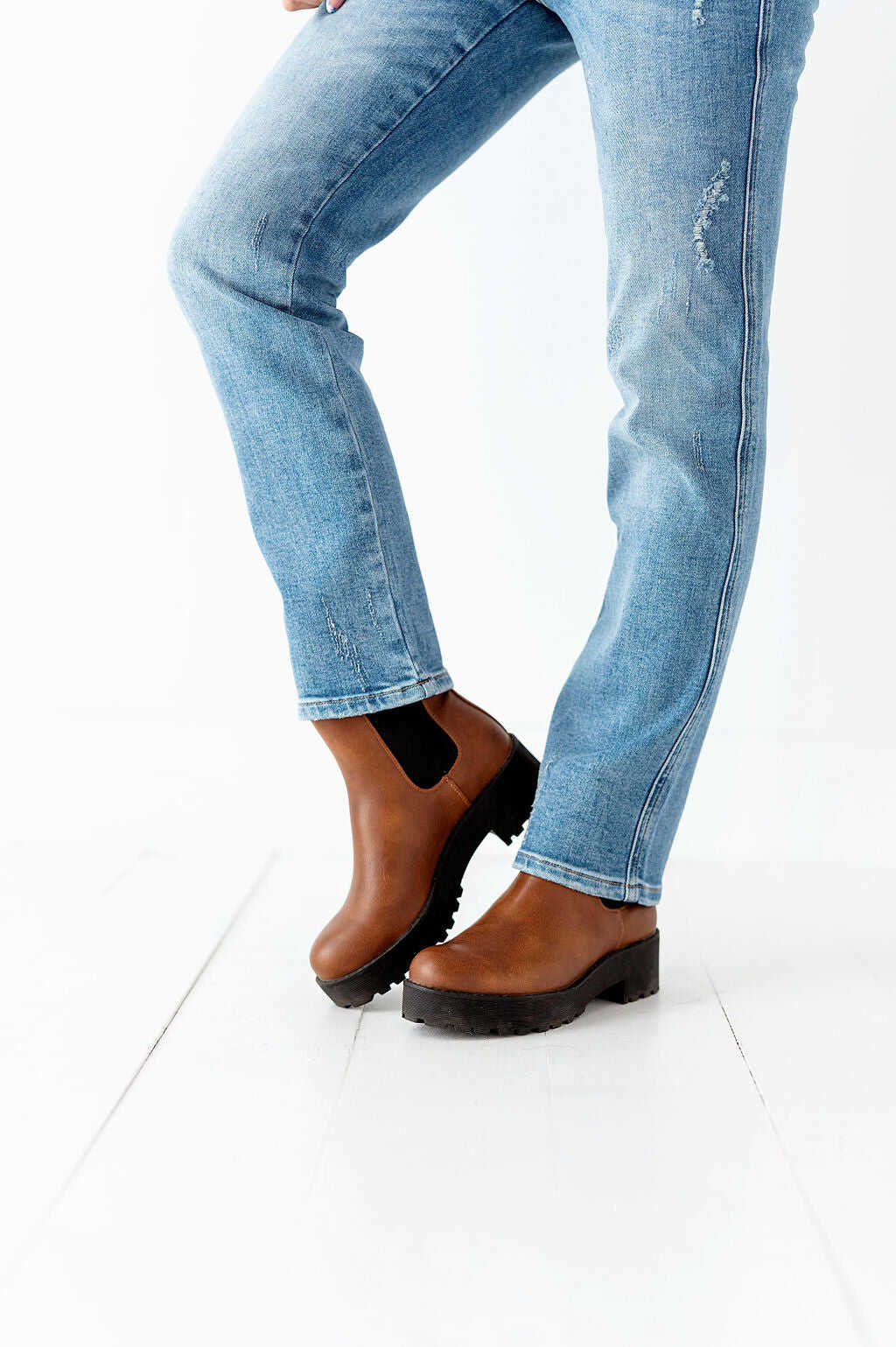 Maps Chunky Chelsea Boot in Cognac - Size 5 Left