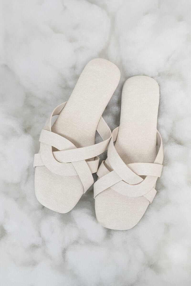 Evie Interlocking Cloud Sliders in Waterproof Linen