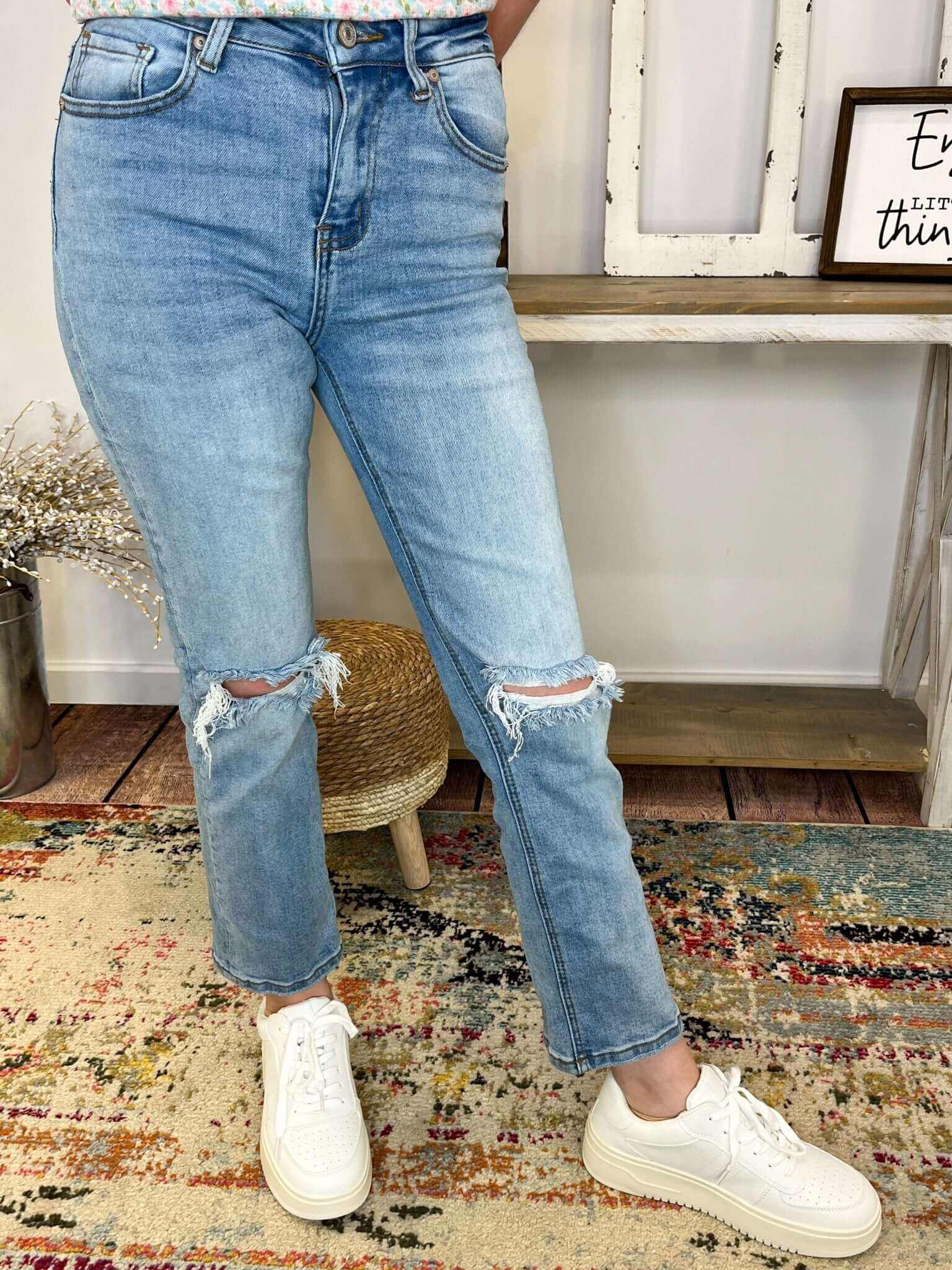 Distressed Straight Crop Jean