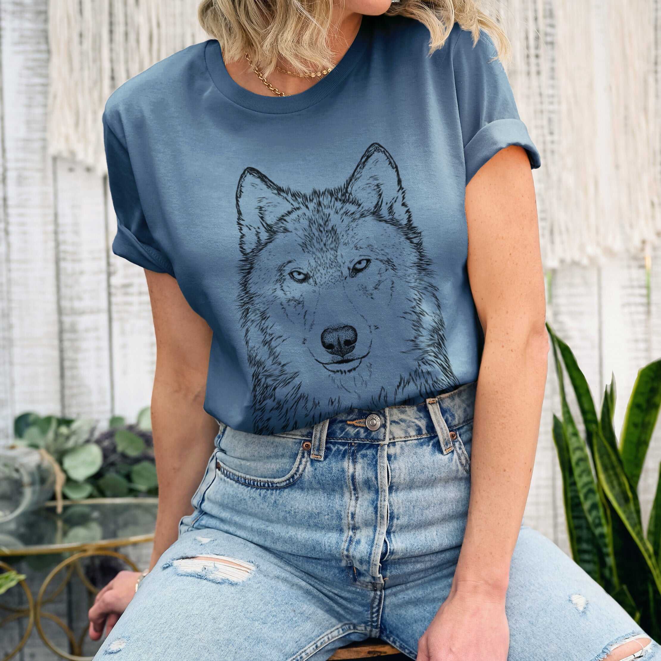Grey Wolf - Canis lupus - Lightweight 100% Cotton Unisex Crewneck