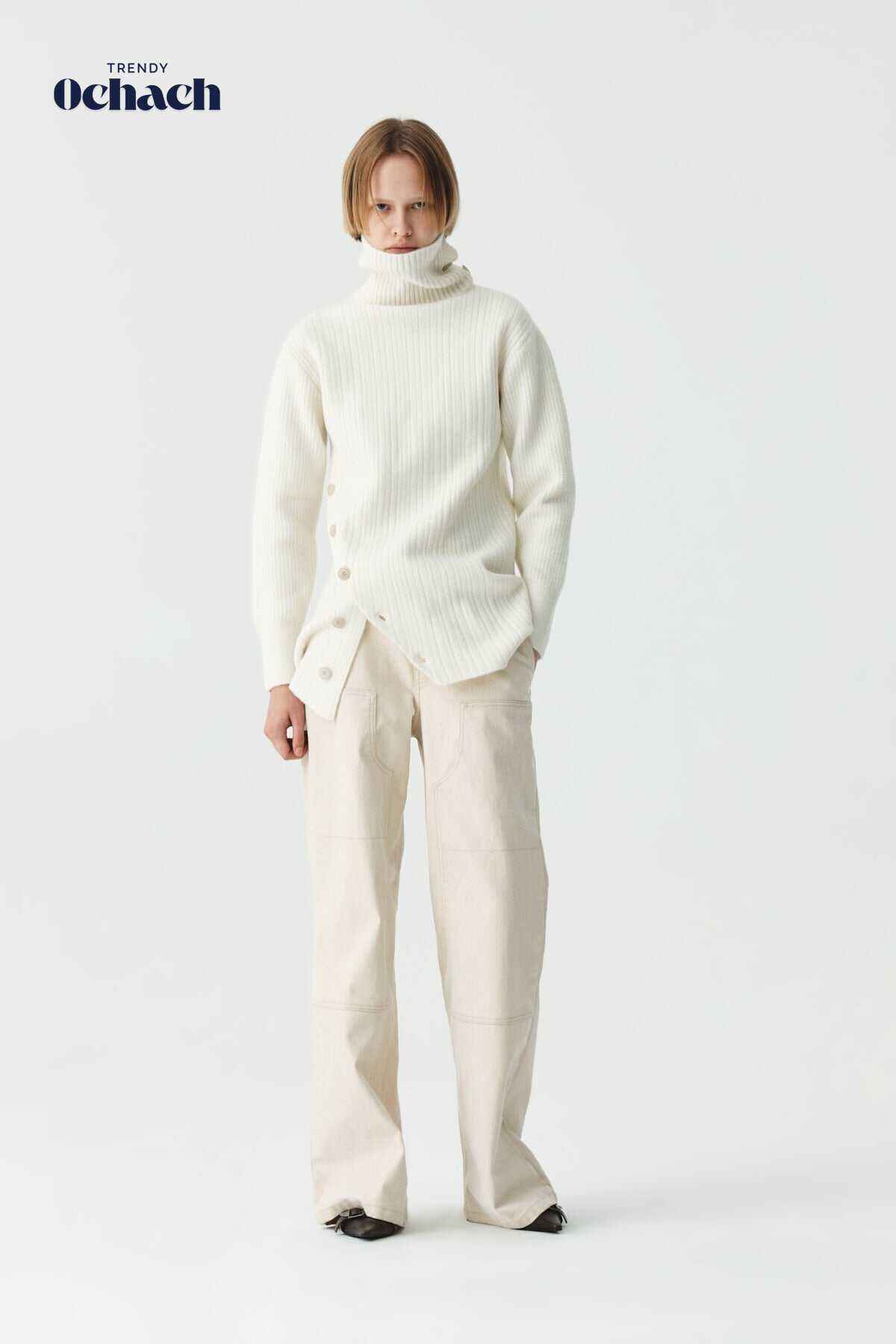 KNIT DRESS IN IVORY