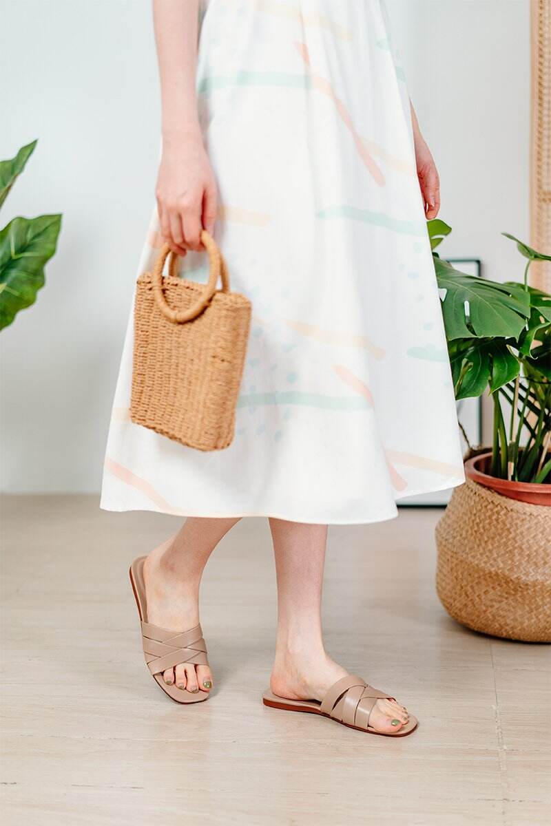 Sliders in Nude