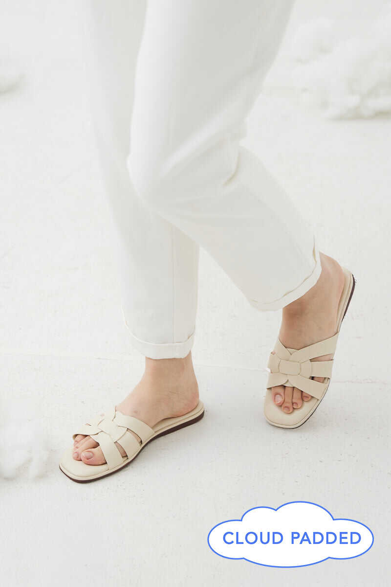 Bondi Cloud Sliders in Cream