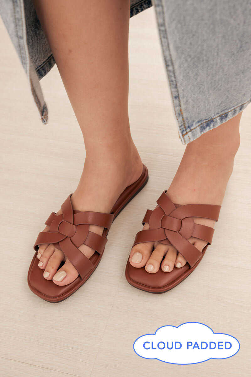 Bondi Cloud Sliders in Pecan