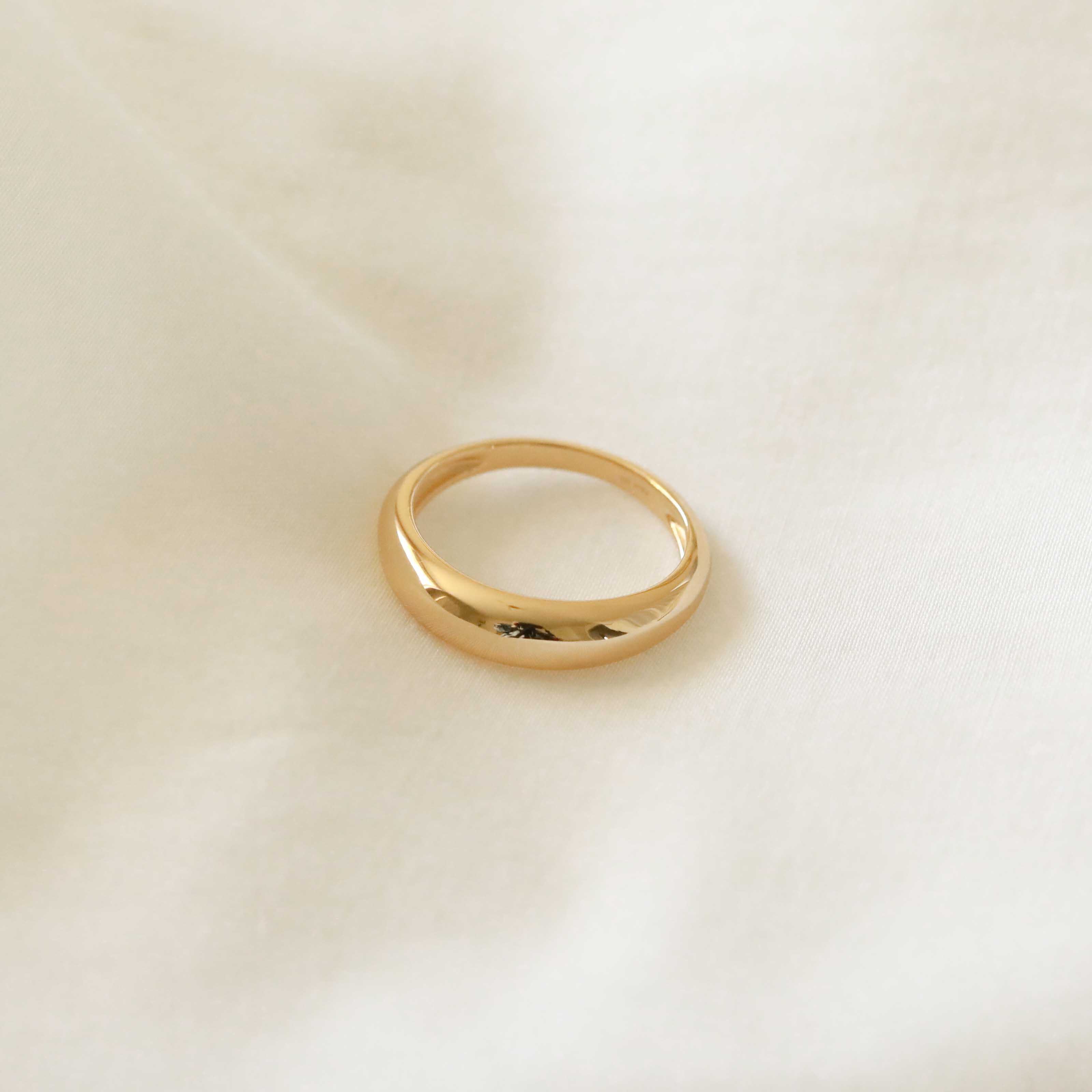 Essential Dome Ring in Gold