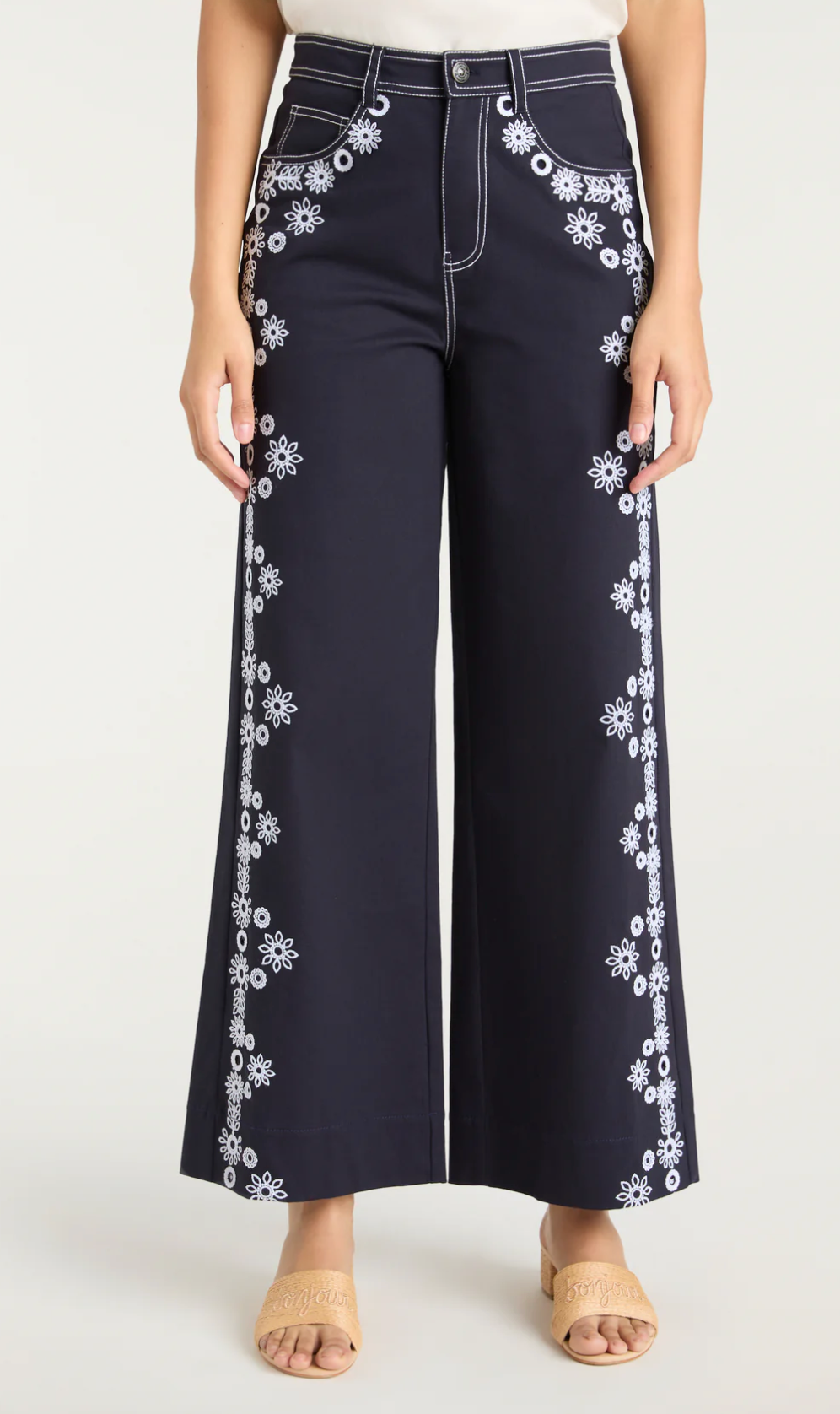 Cinq a Sept Mazie Eyelet Betsy Pant in Navy/White