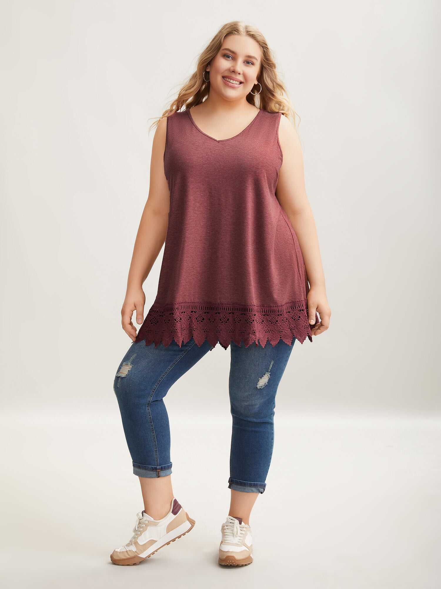 Heathered Stretchy Lace Hem Sleeveless Top
