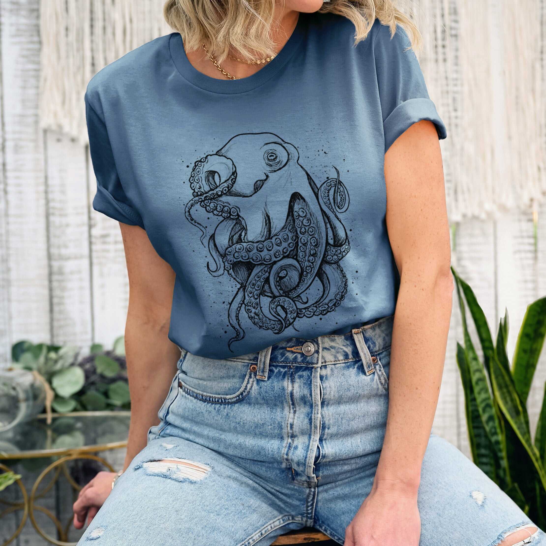 Octopus Vulgaris - Common Octopus - Lightweight 100% Cotton Unisex Crewneck
