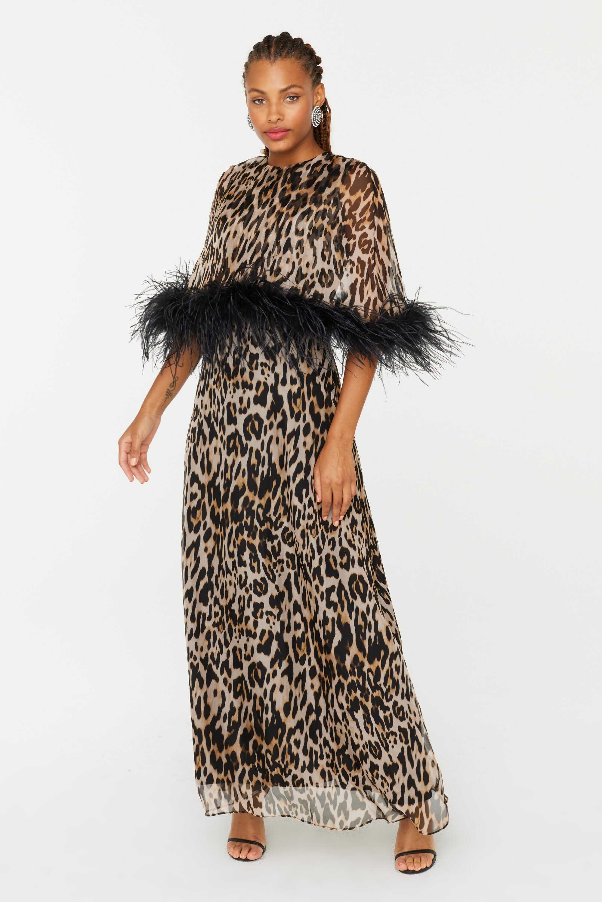 Cecilia Caped Dress w. Feathers