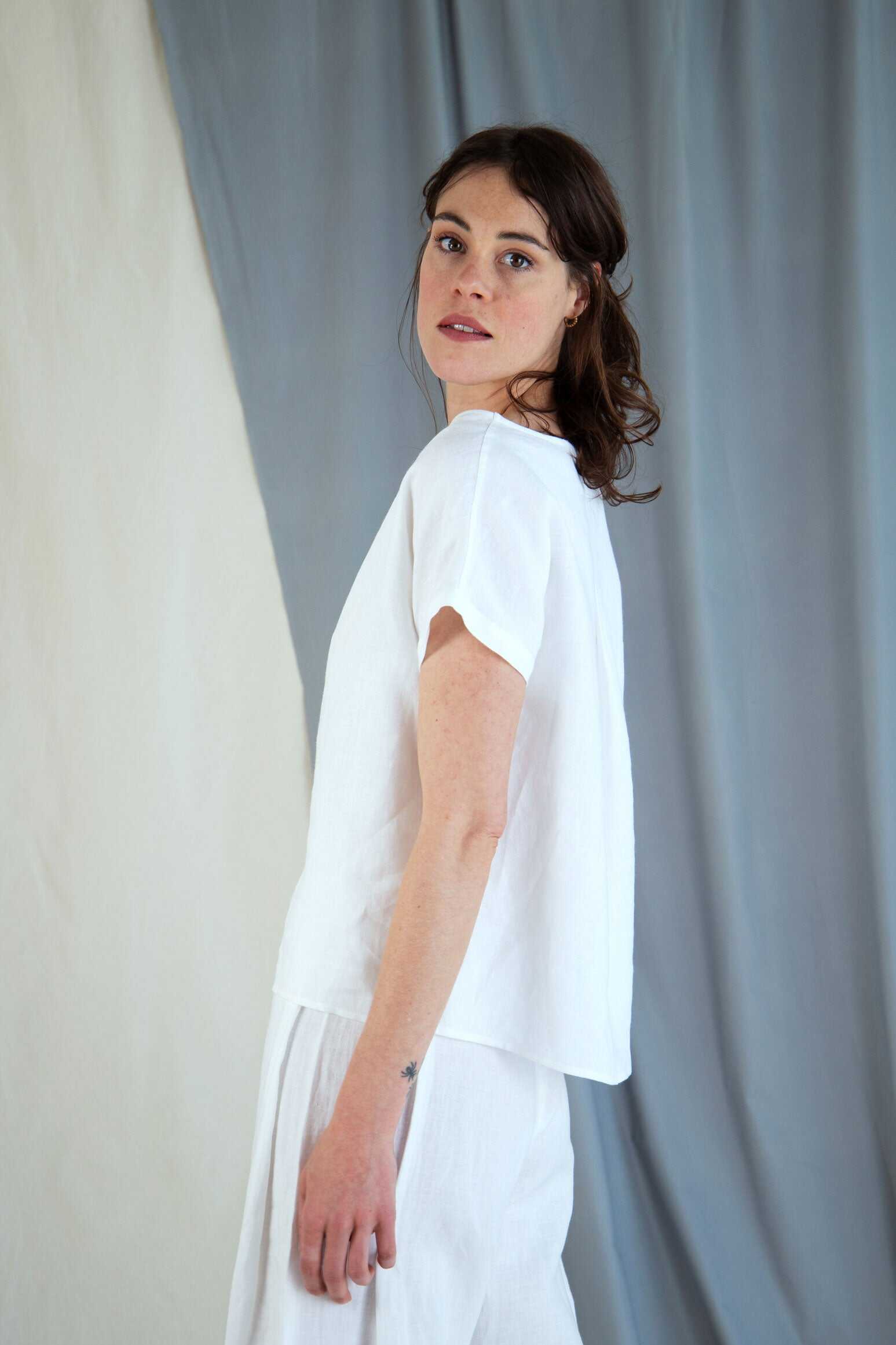 Drop shoulder linen top - White