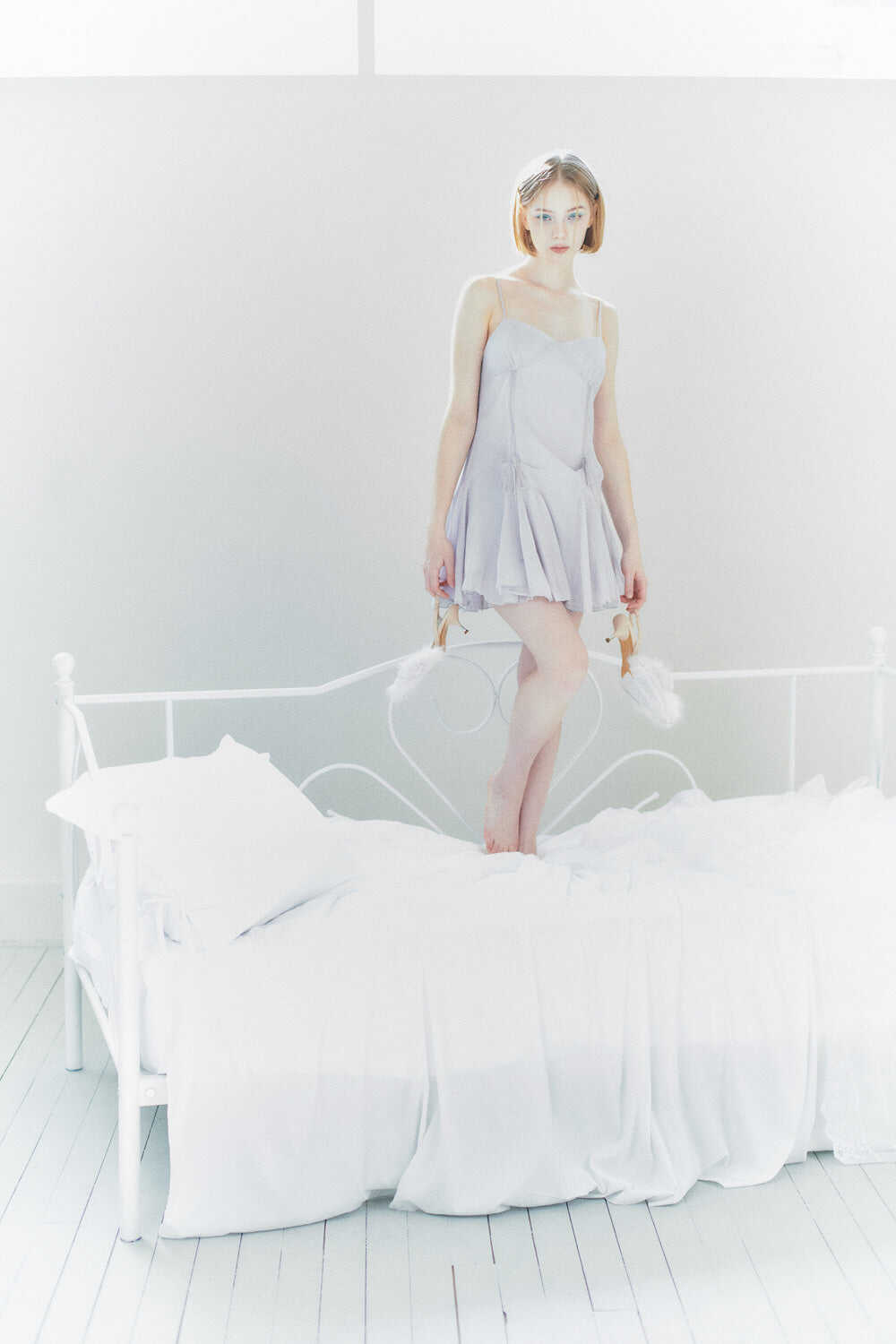 PAIN OR PLEASURE ARIEL LACE DRESS LIGHT GREY