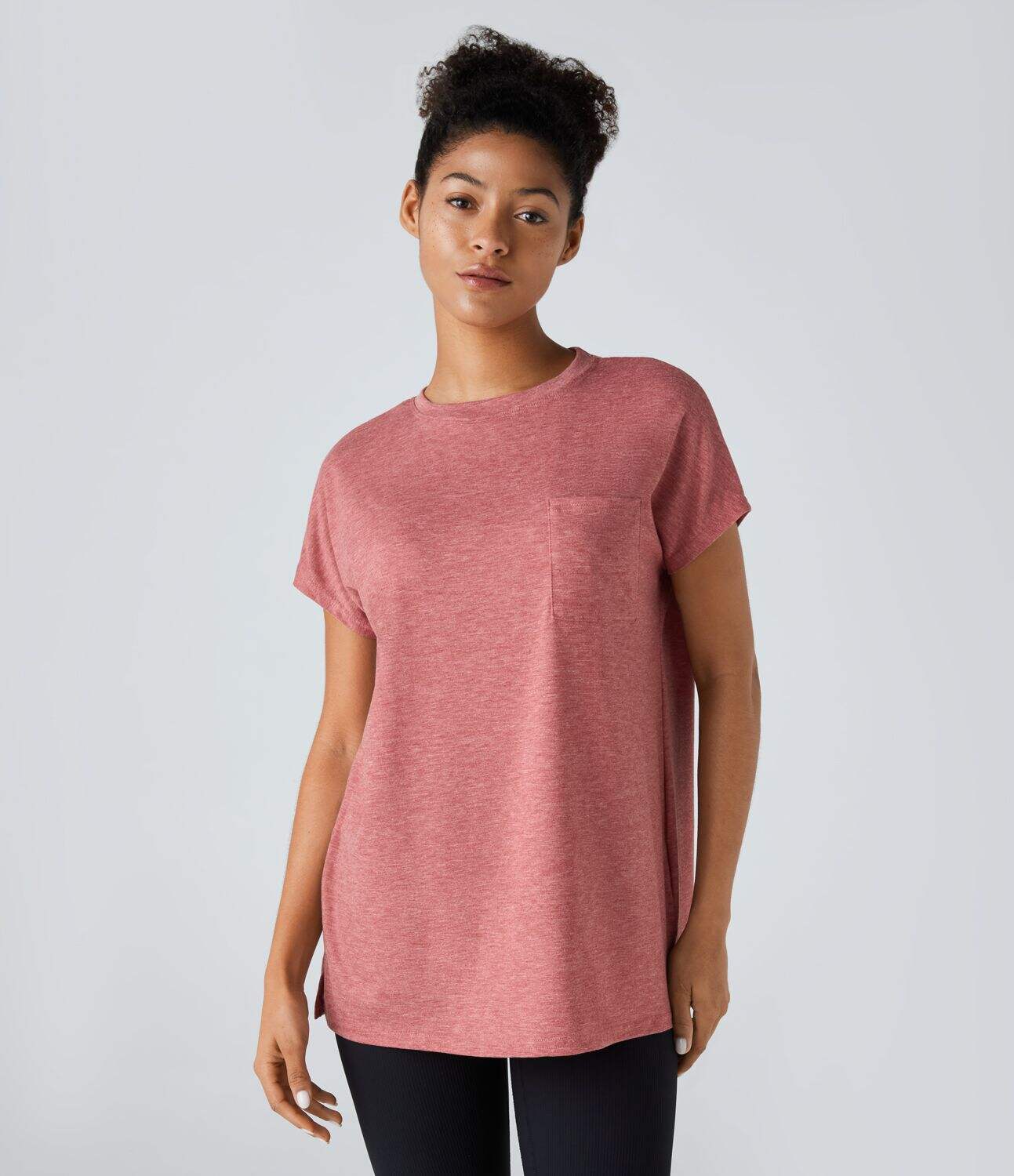 Round Neck Chest Pocket Split Hem Relax Casual T-Shirt