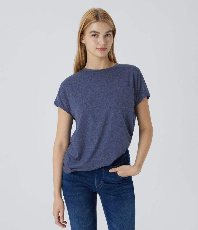 Round Neck Chest Pocket Split Hem Relax Casual T-Shirt