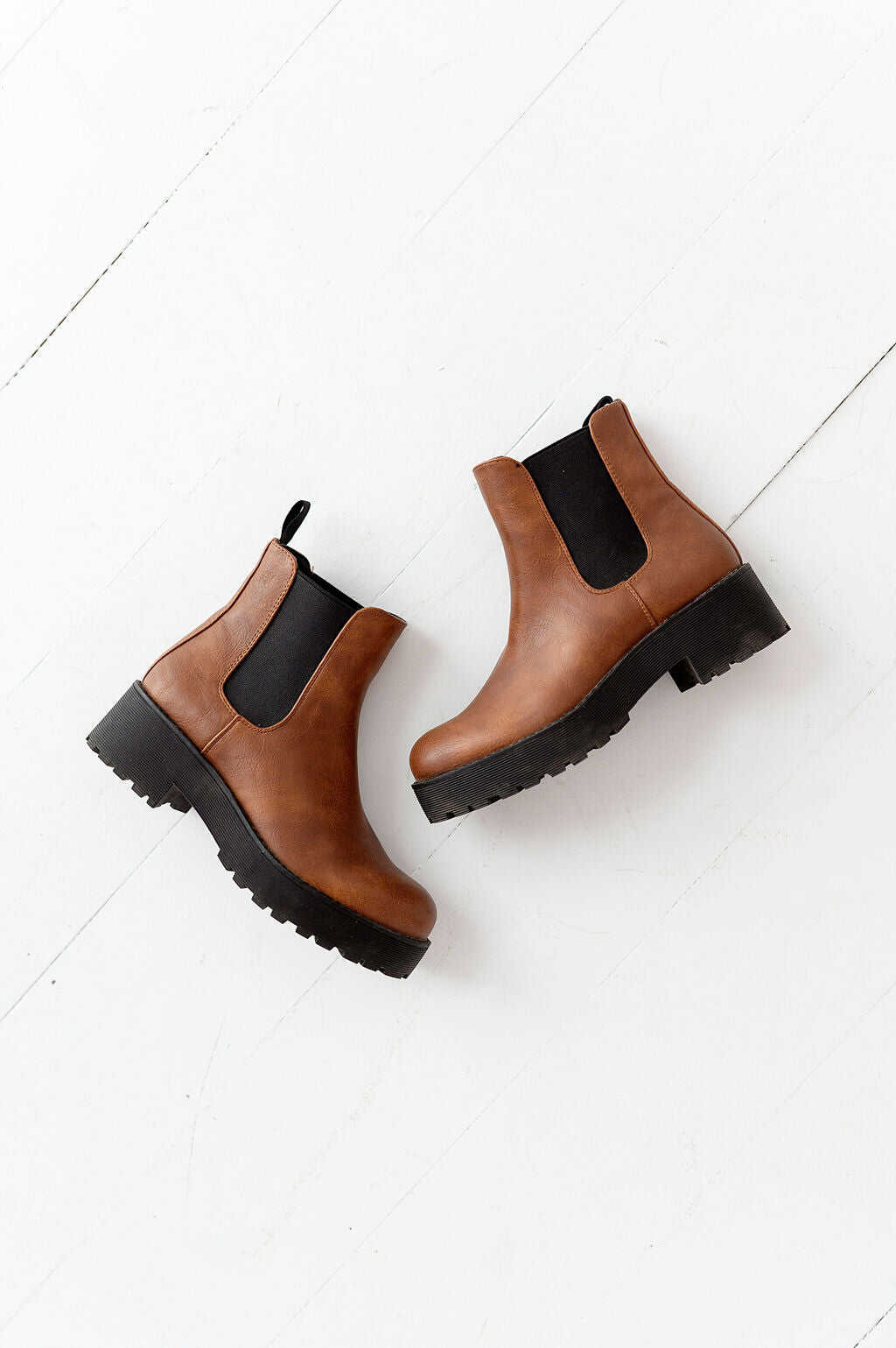 Maps Chunky Chelsea Boot in Cognac - Size 5 Left